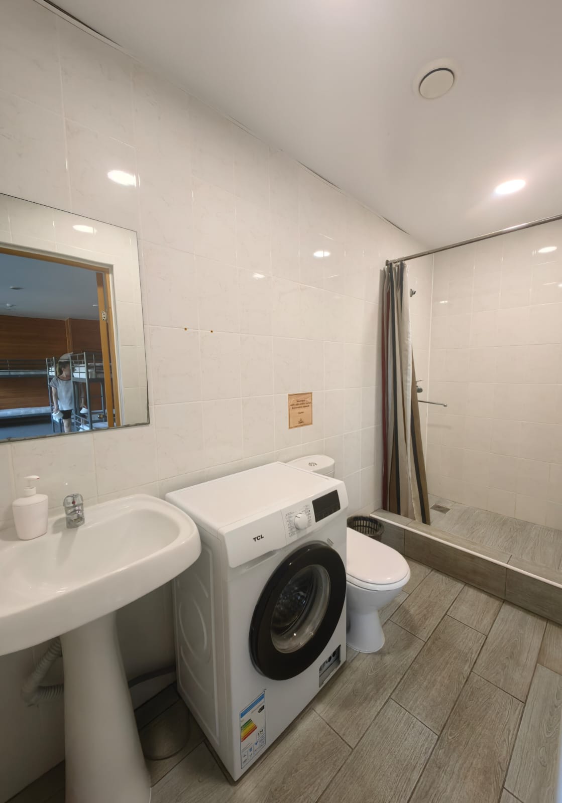 Номер с 2-ярусными кроватями для 8 человек