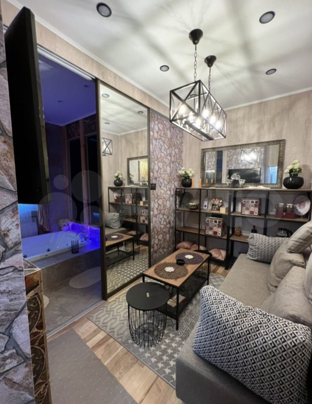 люкс с  камином сауной и джакузи