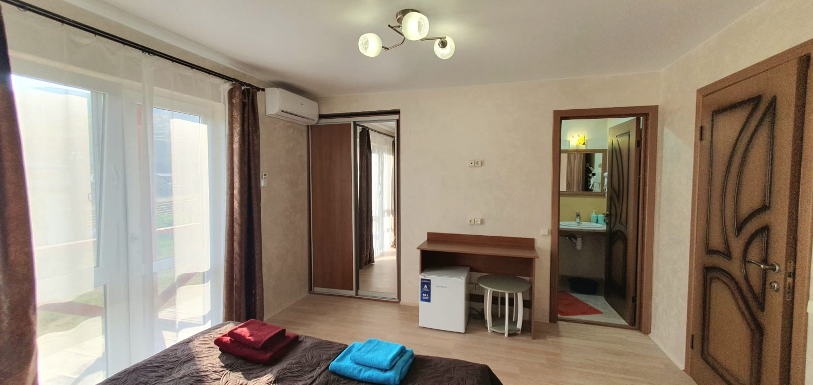 Стандартный двухместный номер с 1 кроватью или 2 отдельными кроватями и балконом