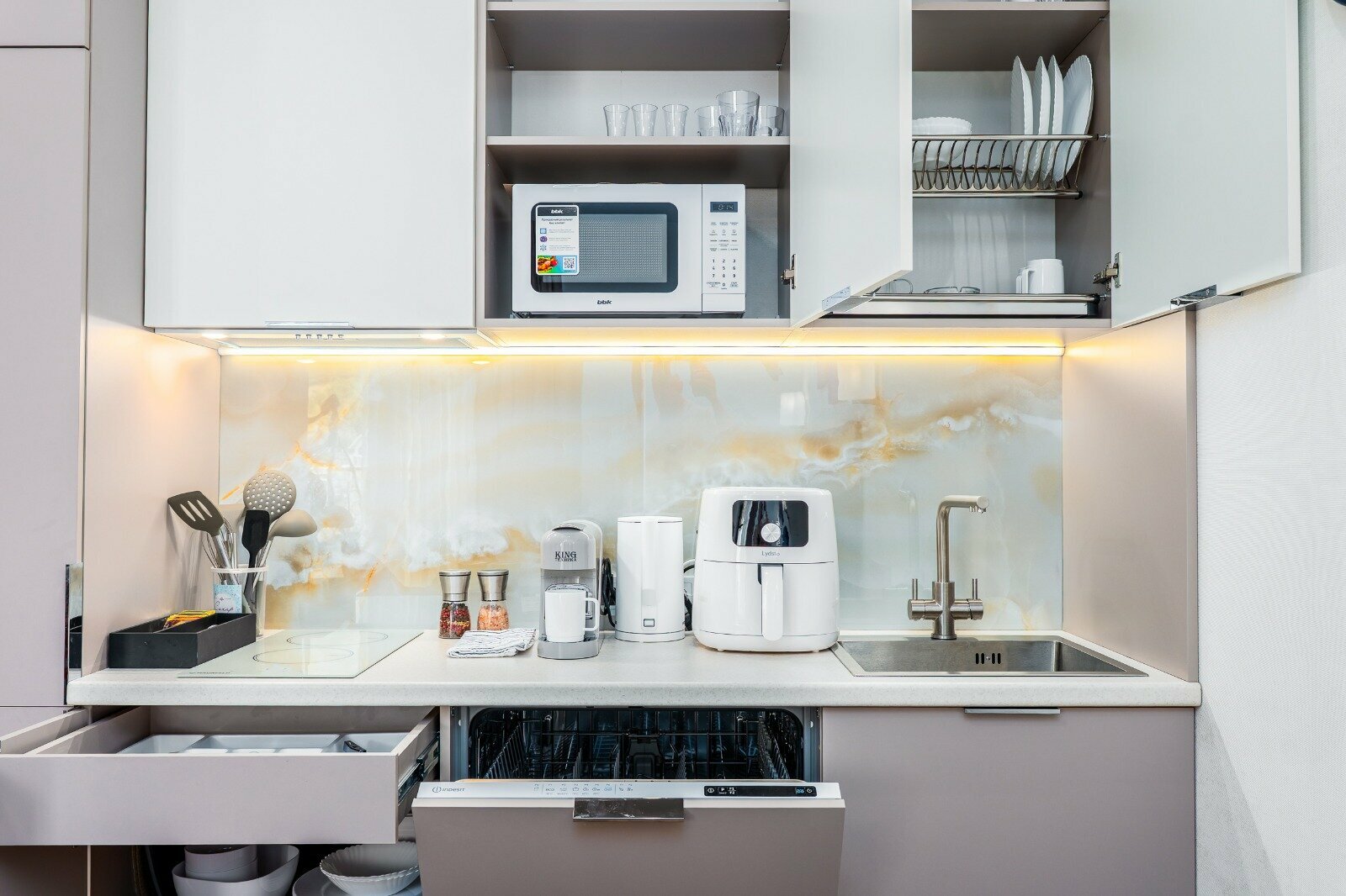 Студия Тоскана боковой вид на море