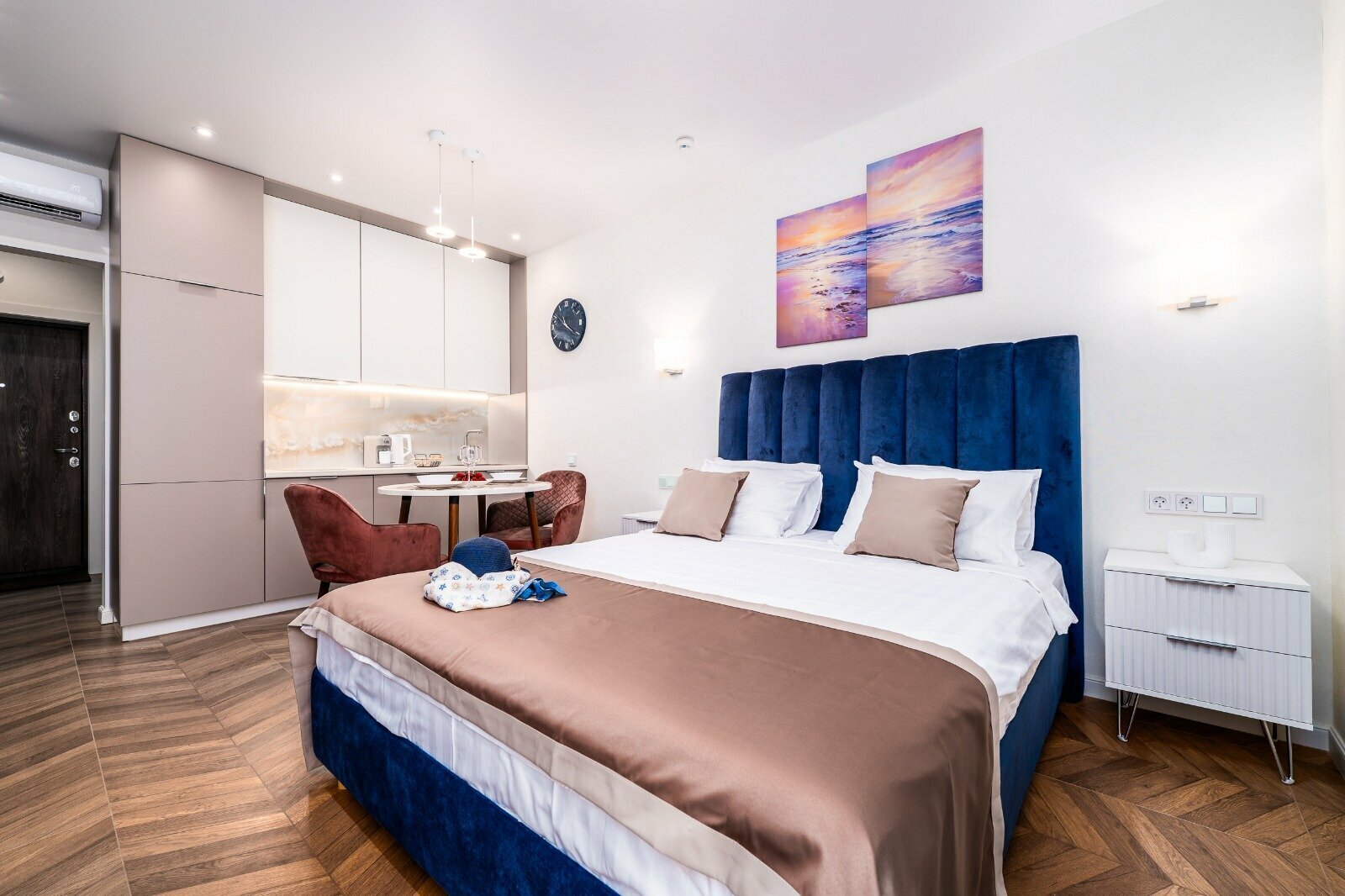 Студия Тоскана боковой вид на море