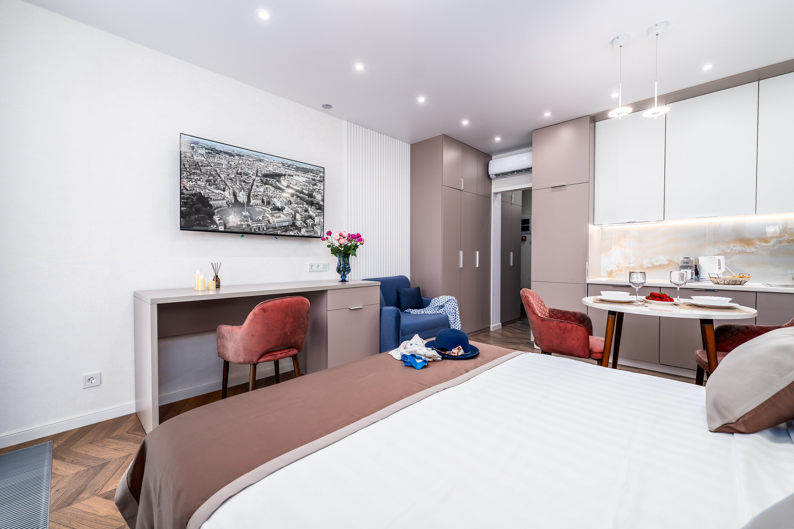 Студия Тоскана боковой вид на море