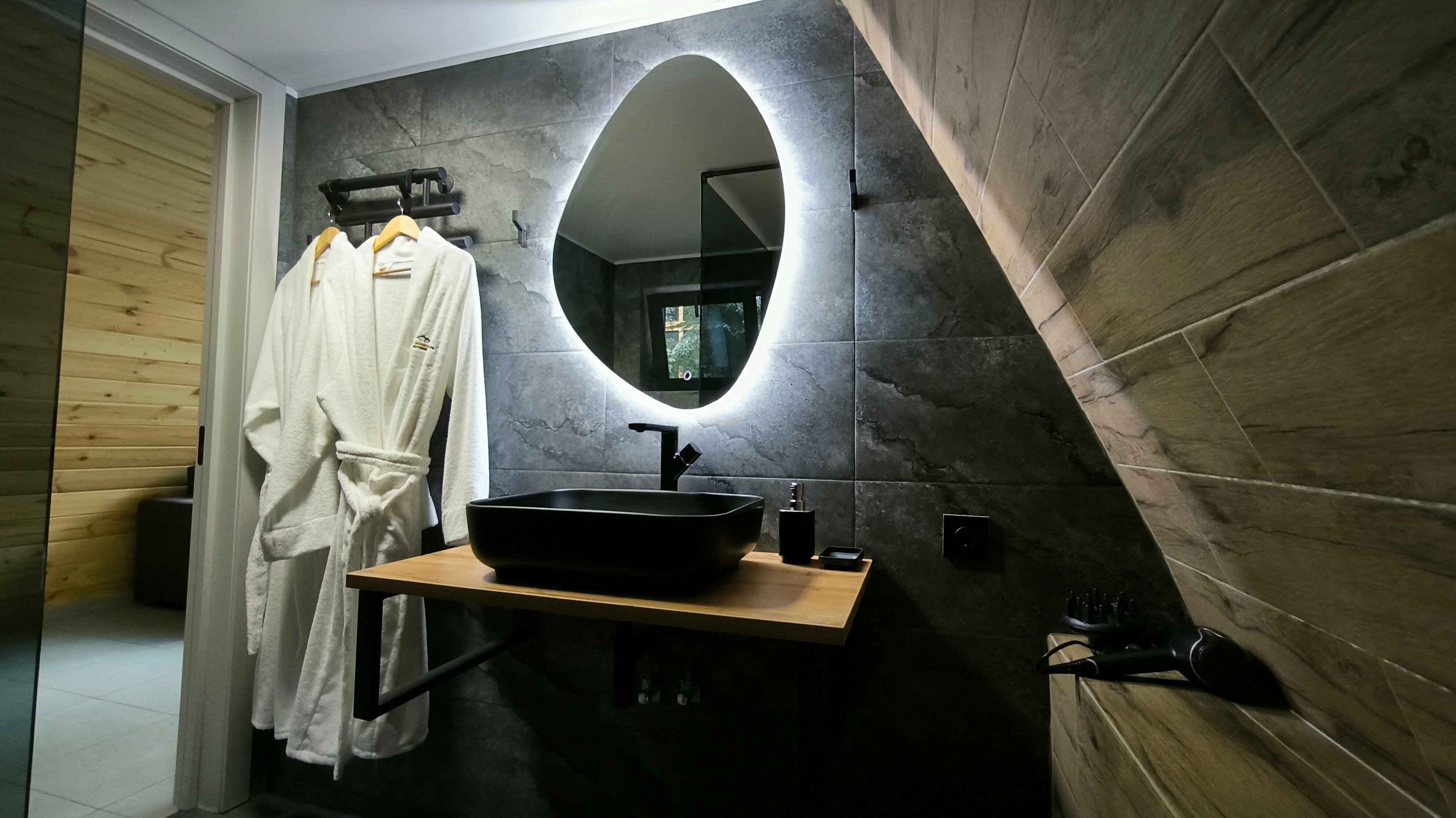 Дом в лесу на второй линии от реки Соло 6  (без посещения бани и бассейна)