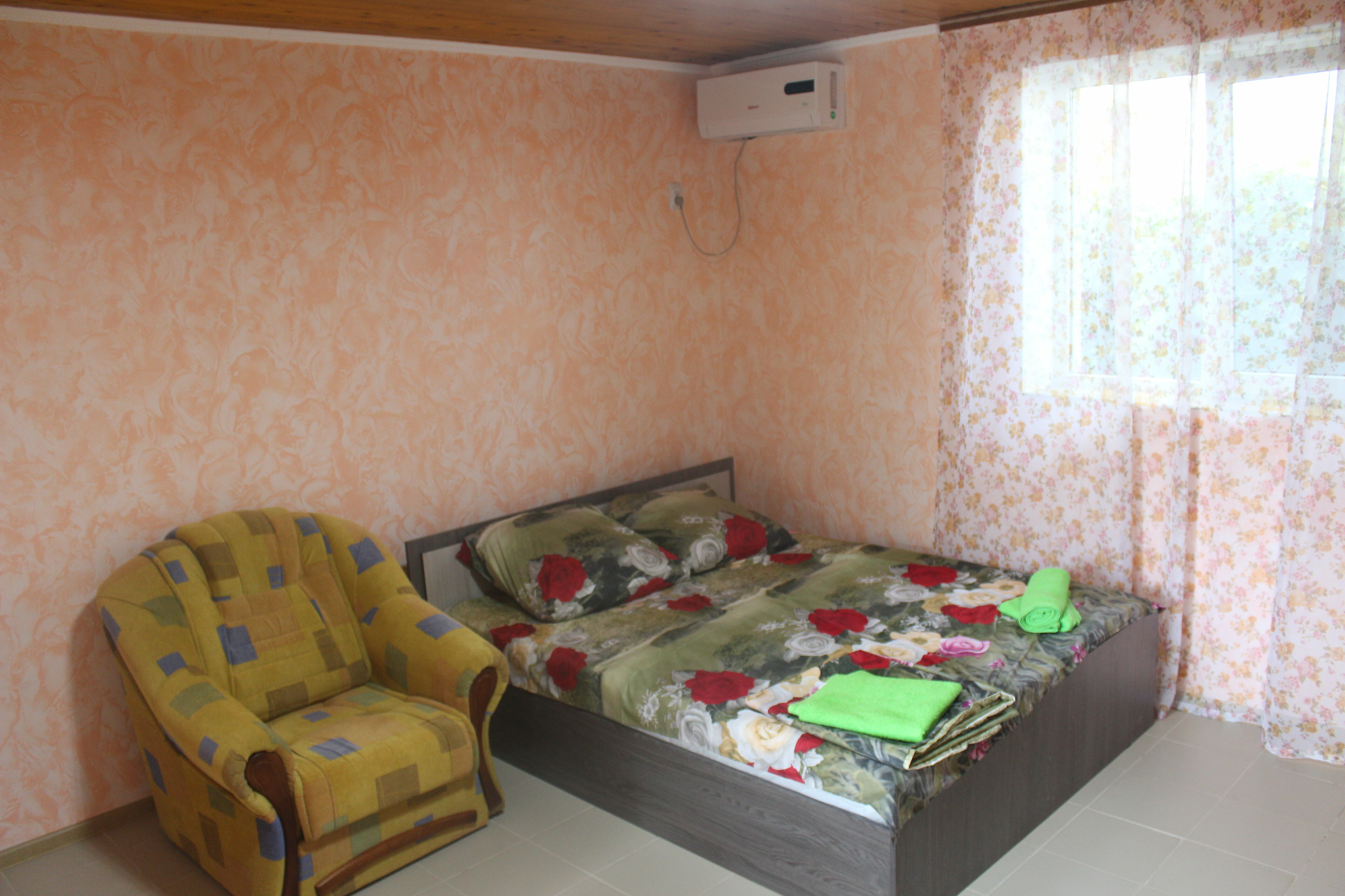 Однокомнатный четырехместный ( имеется своя мини-кухня)