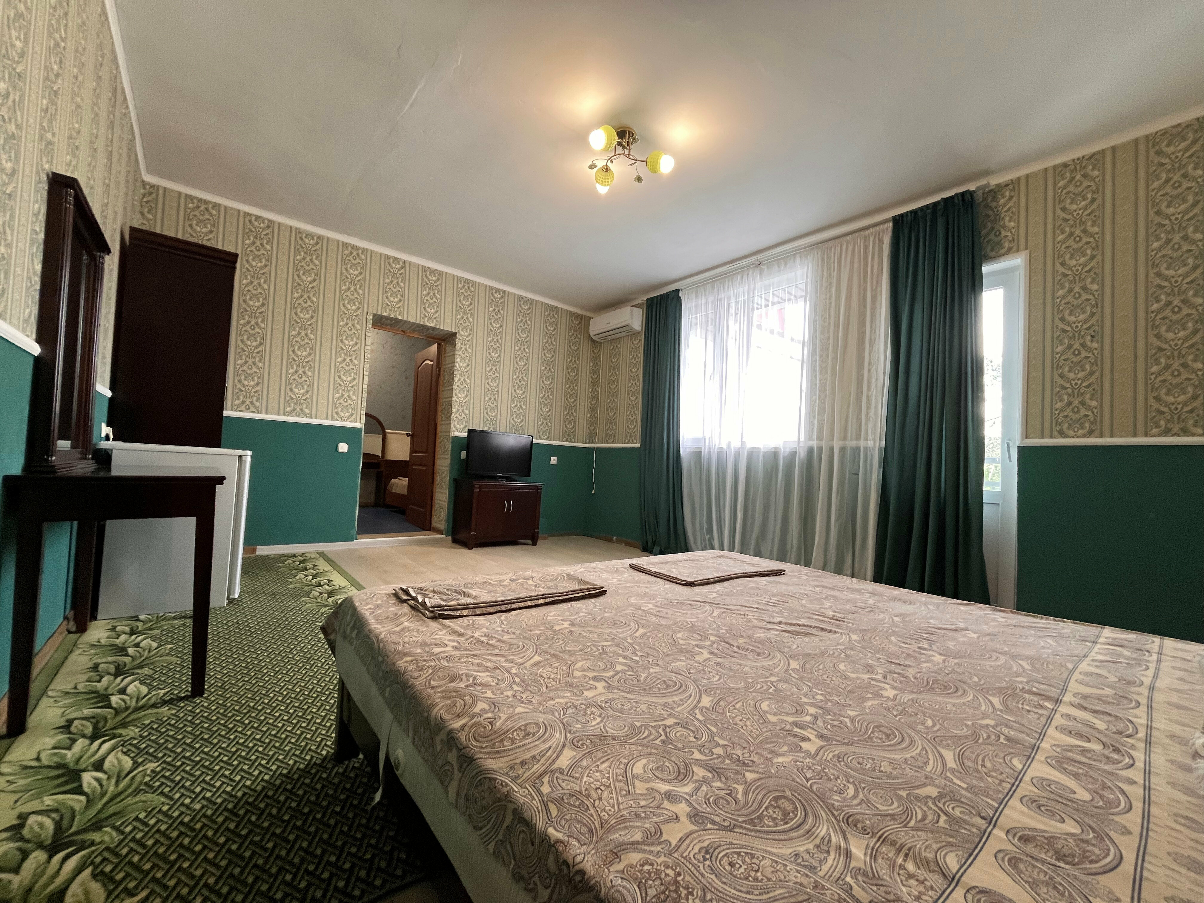 Семейный номер с балконом