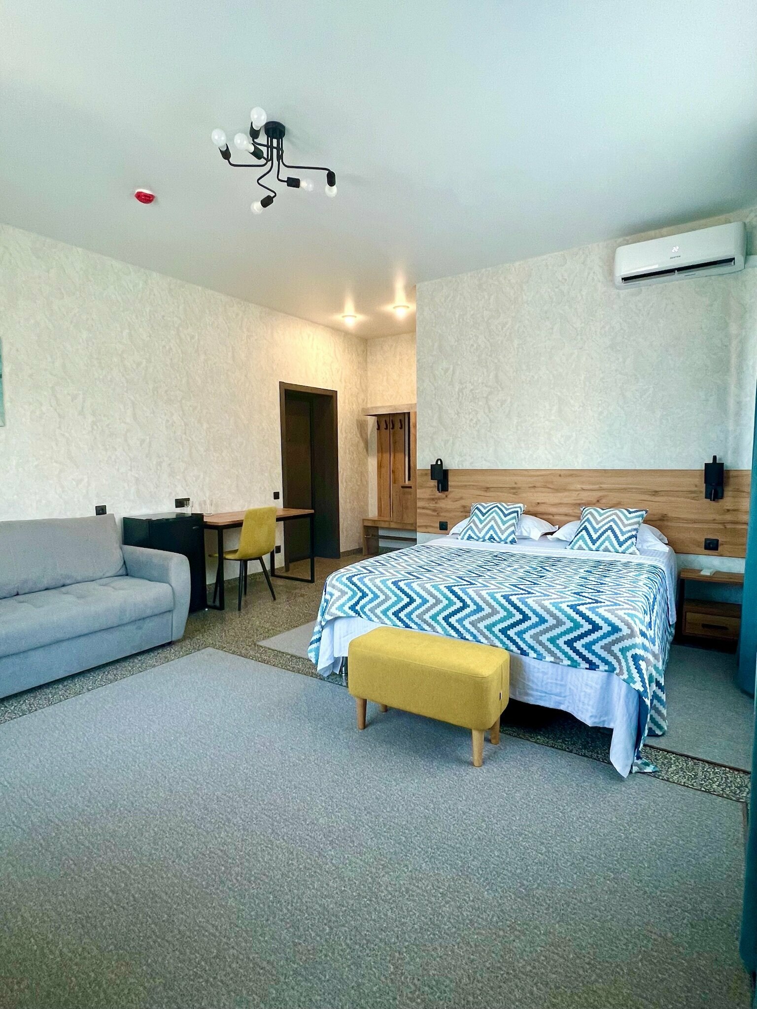 Четырехместный номер Делюкс