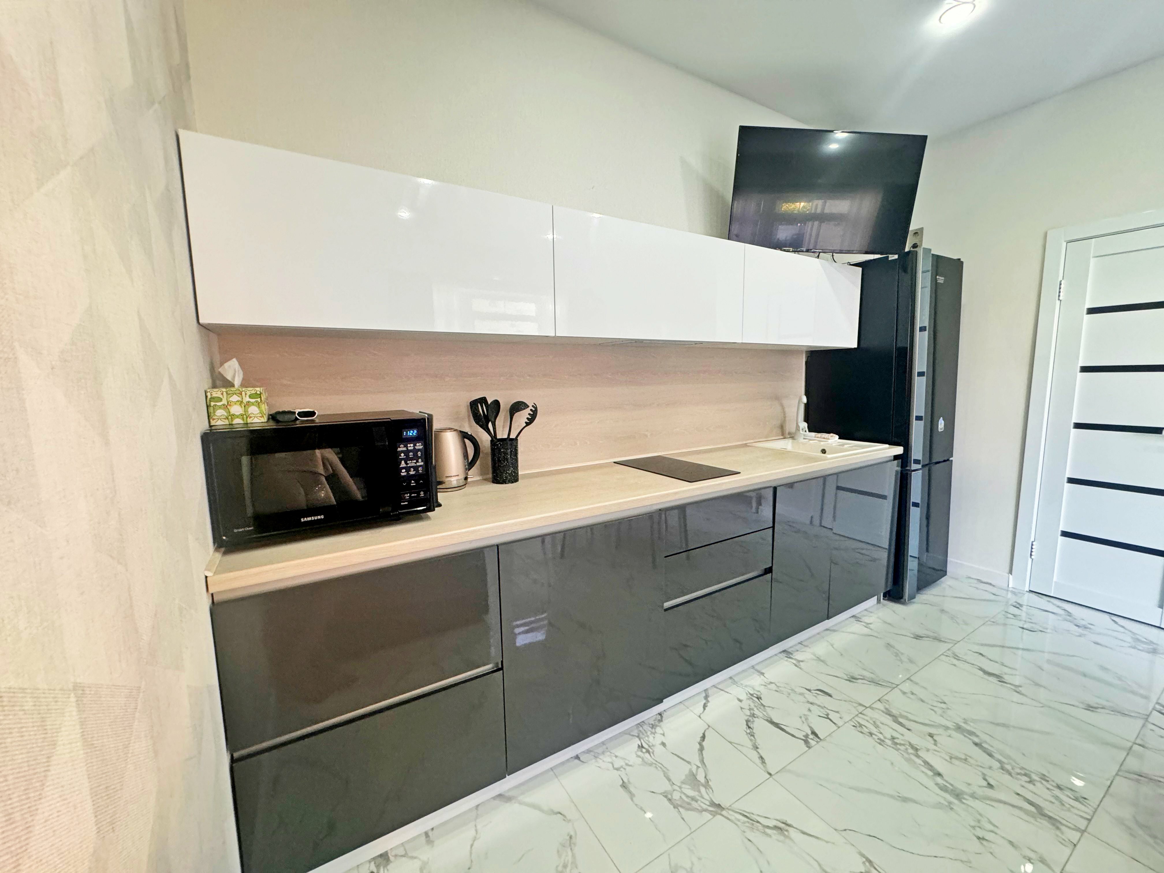 Дом с балконом