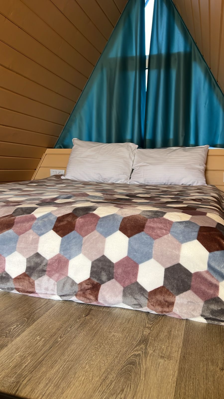 A-frame Персиковый