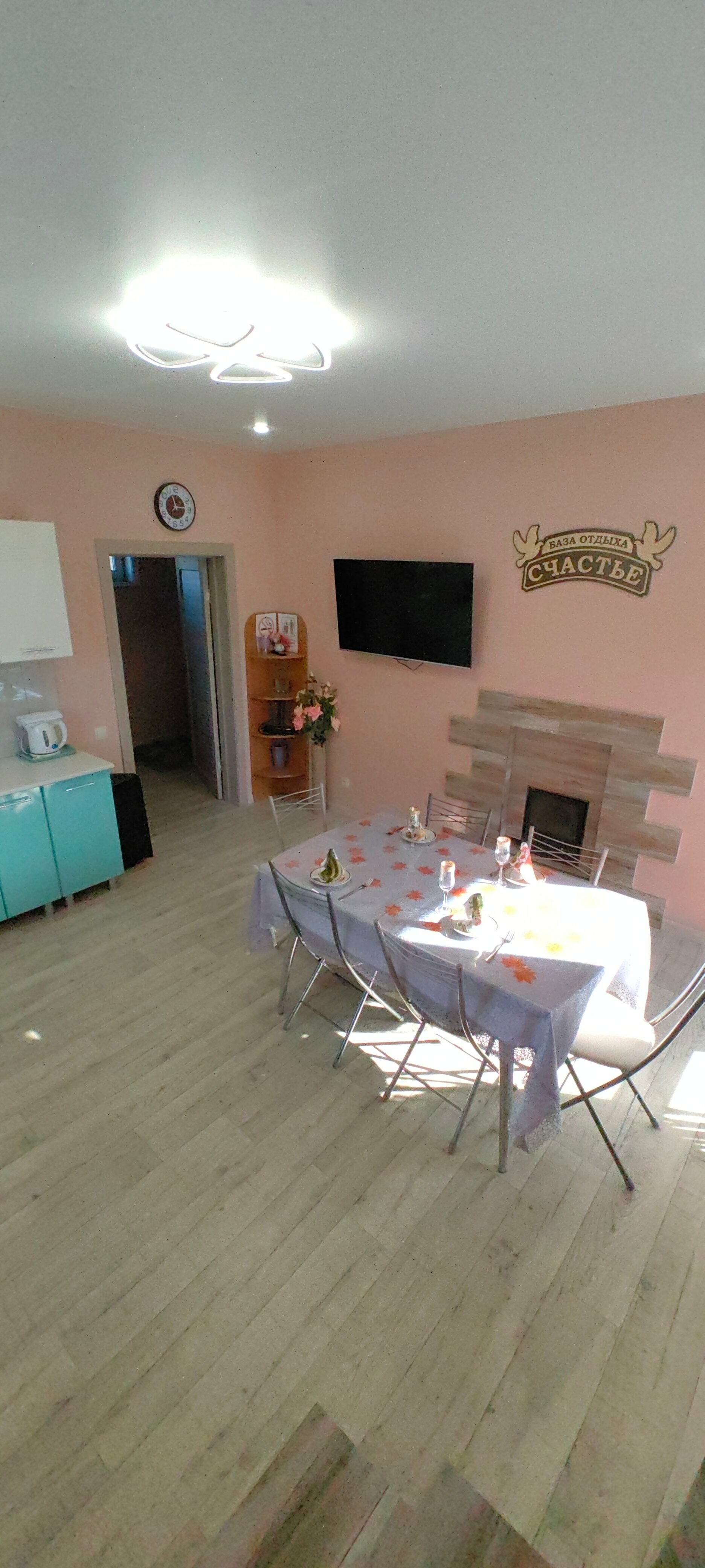 Дом с видом на озеро