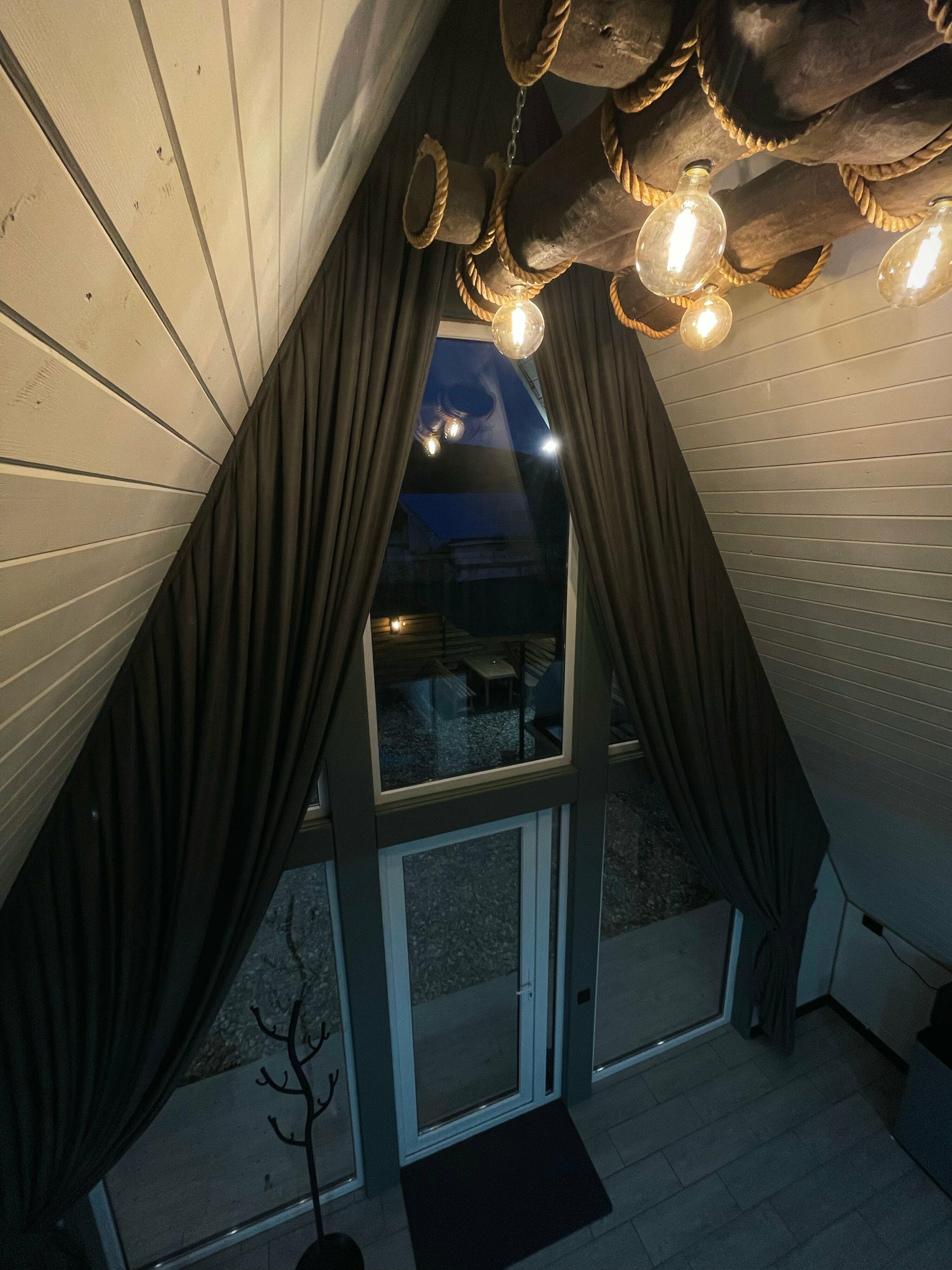 Дом с собственным бассейном