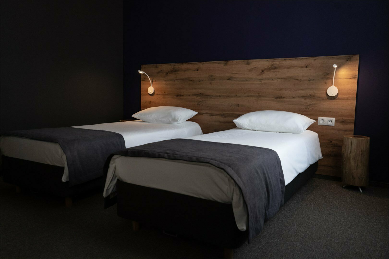 Улучшенный двухместный номер с 2 отдельными кроватями