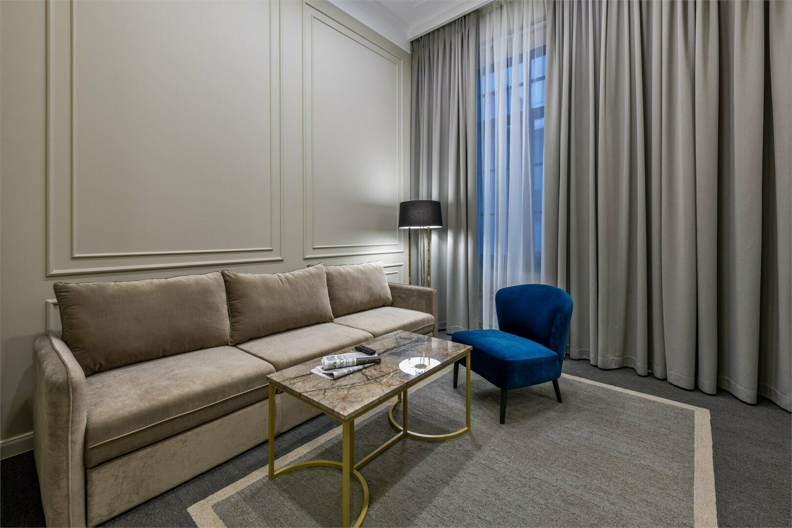 Джуниор-Сюит с двуспальной кроватью