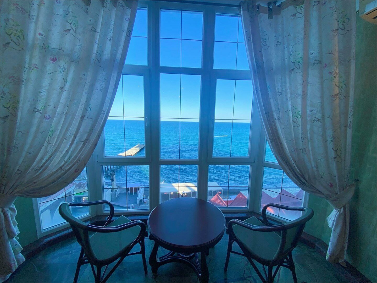 Апартамент 82 кв.м с балконом № 20