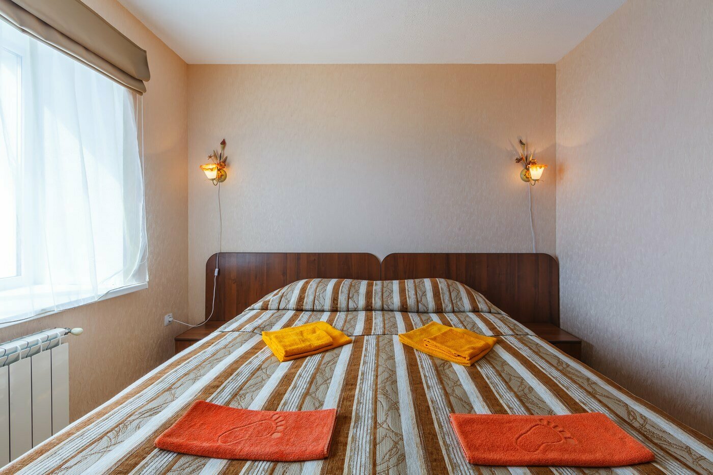 двухместный стандарт с  одной общей кроватью