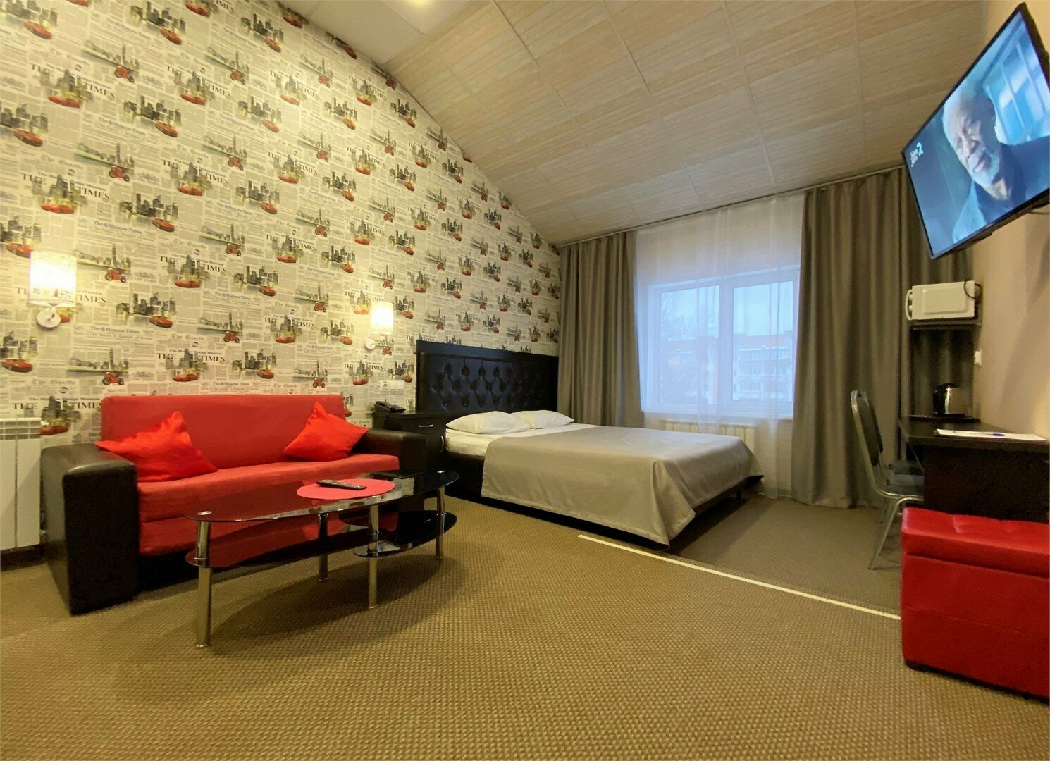 Номер-студия с кроватью размера «king-size»