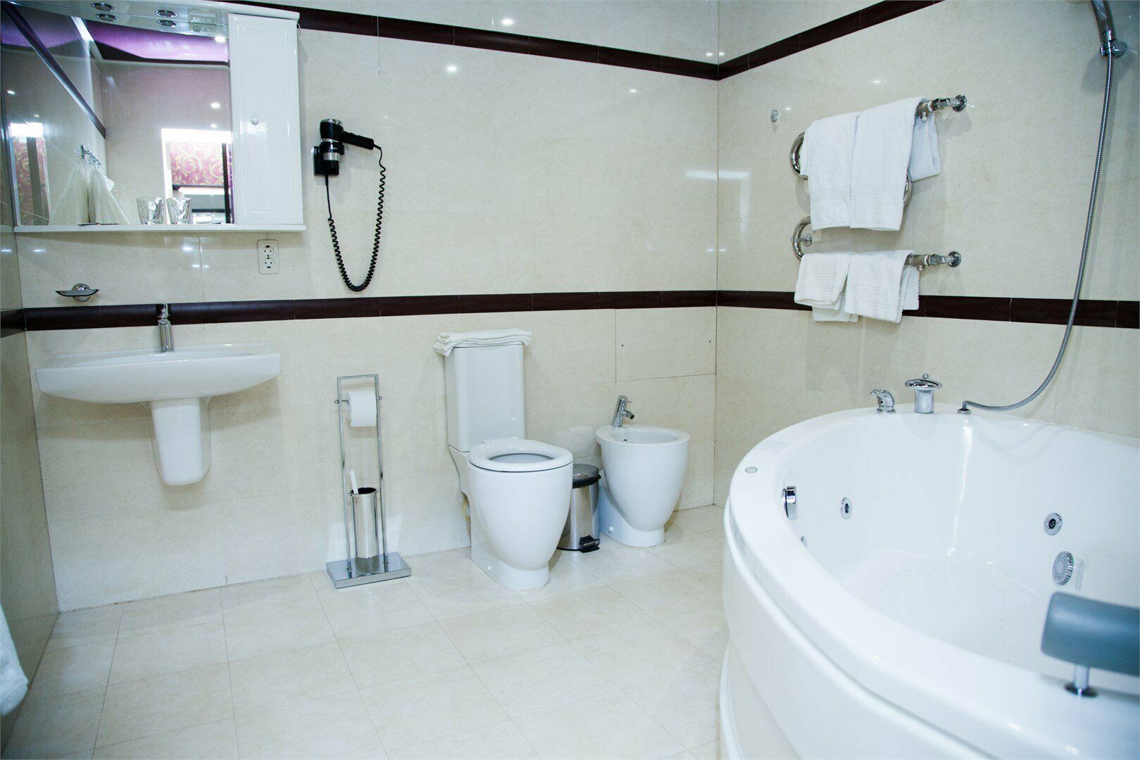 Люкс трехкомнатный (Family room)