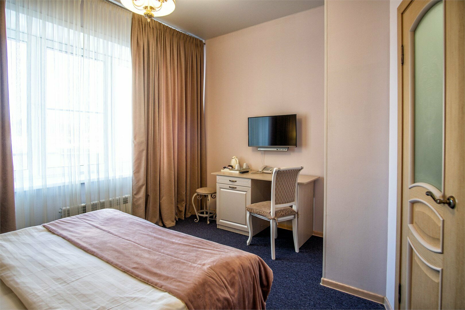 ДВУХМЕСТНЫЙ "КОМФОРТ" С ДВУСПАЛЬНОЙ КРОВАТЬЮ