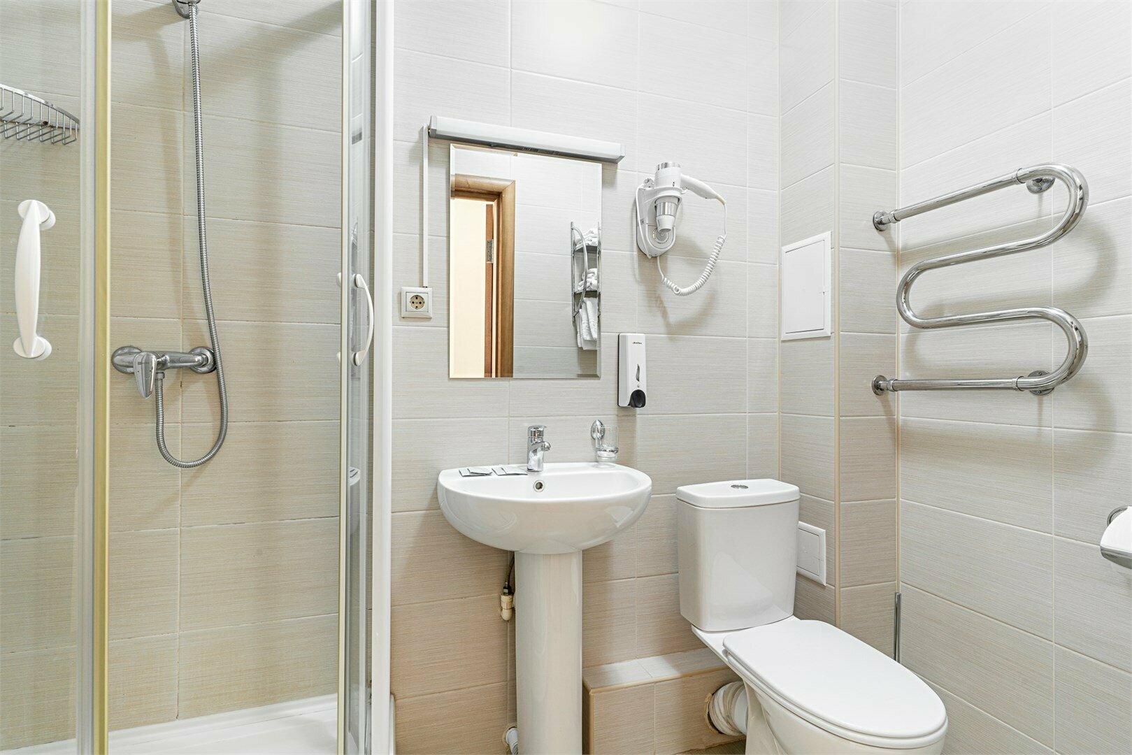 Номер первой категории. Стандарт с двумя раздельными кроватями.