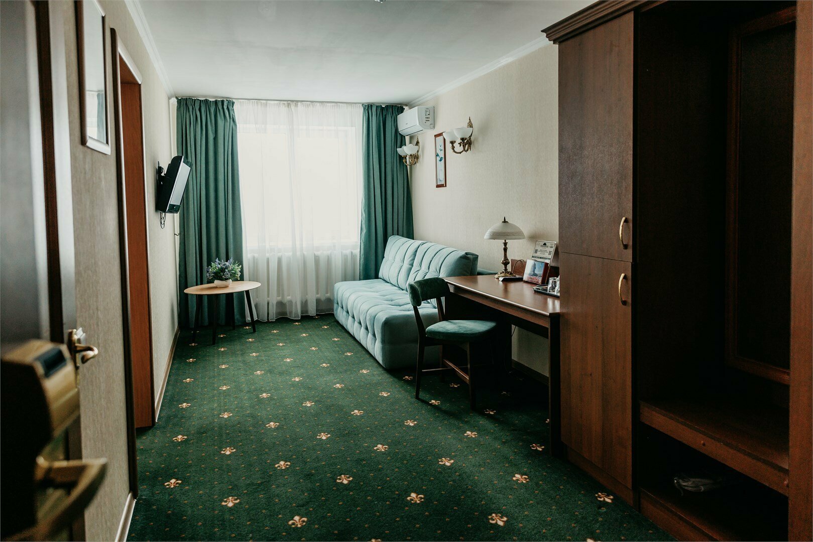 Джуниор Сюит Классик