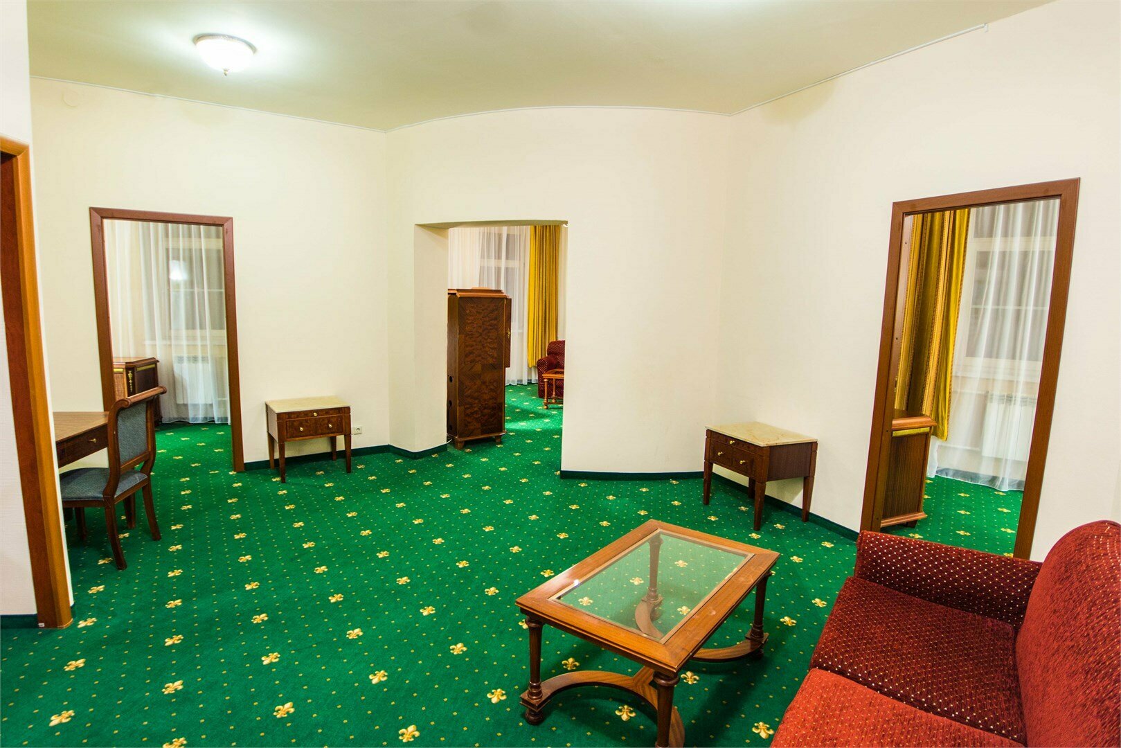 Сюит 1(Представительский семейный номер)