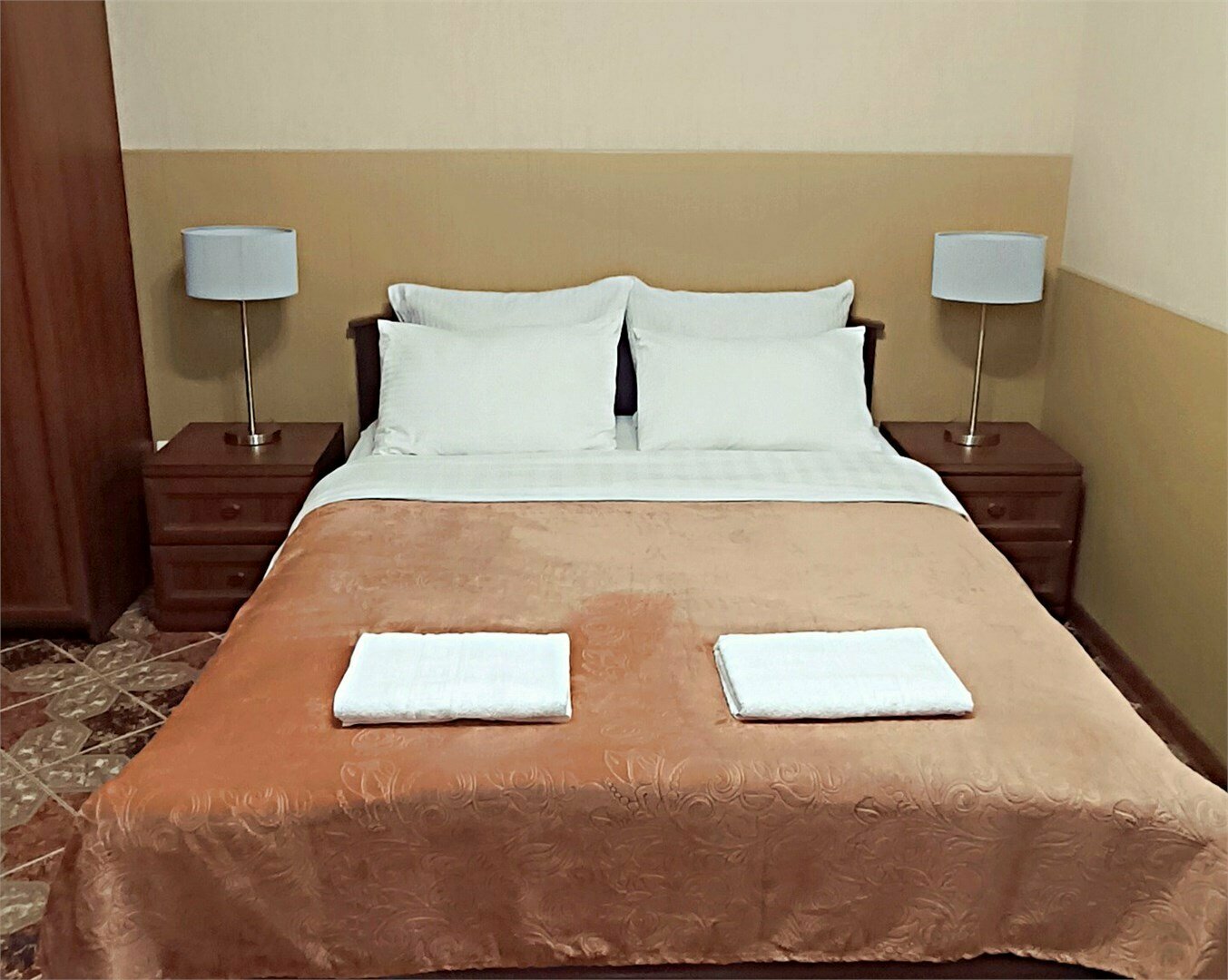 Двухместный номер "Комфорт" с террасой и отдельным входом (1 этаж)