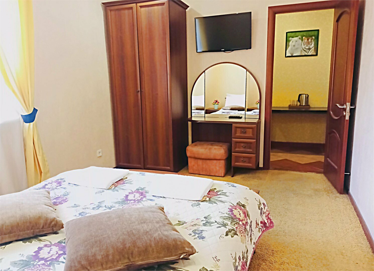 Двухкомнатный номер "Комфорт" четырехместный