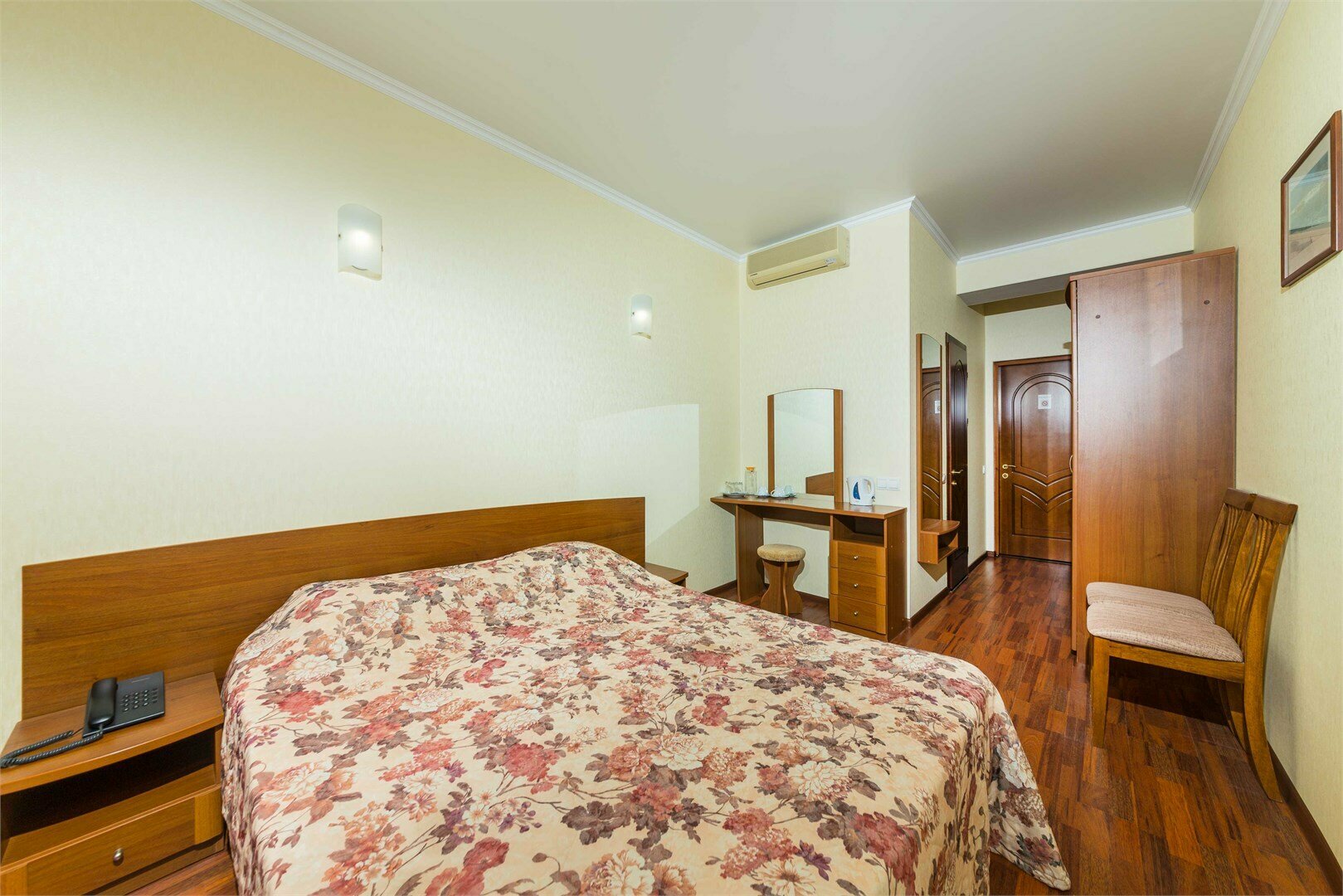 Двухместный однокомнатный номер с балконом