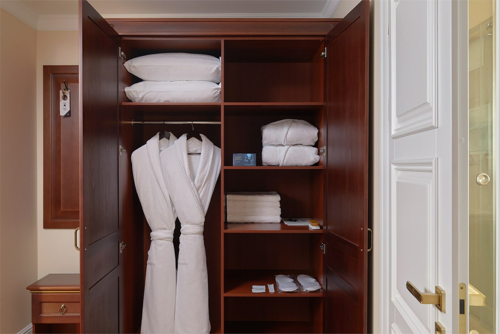 СУПЕРИОР [ДВЕ РАЗДЕЛЬНЫЕ  КРОВАТИ]