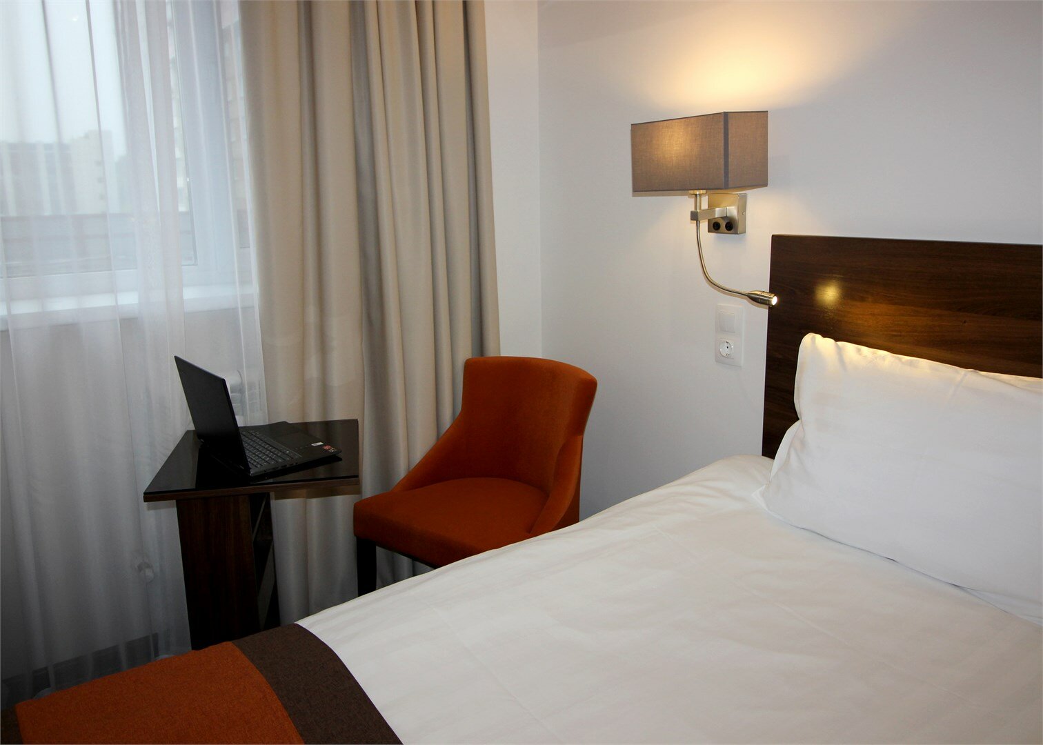 Номер Первой категории, либо 1 двуспальная кровать, либо 2 раздельные 1*1