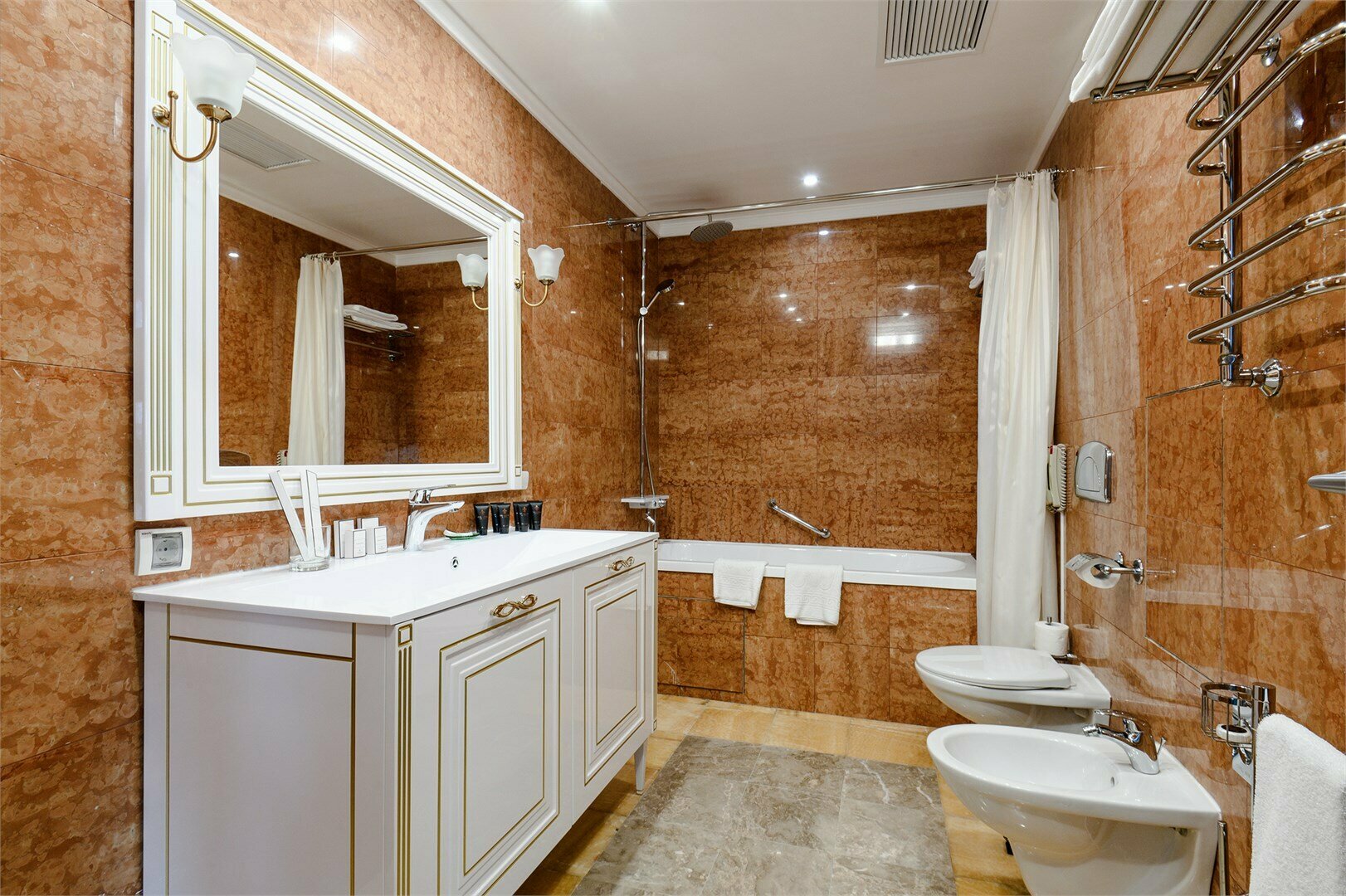 Апартаменты