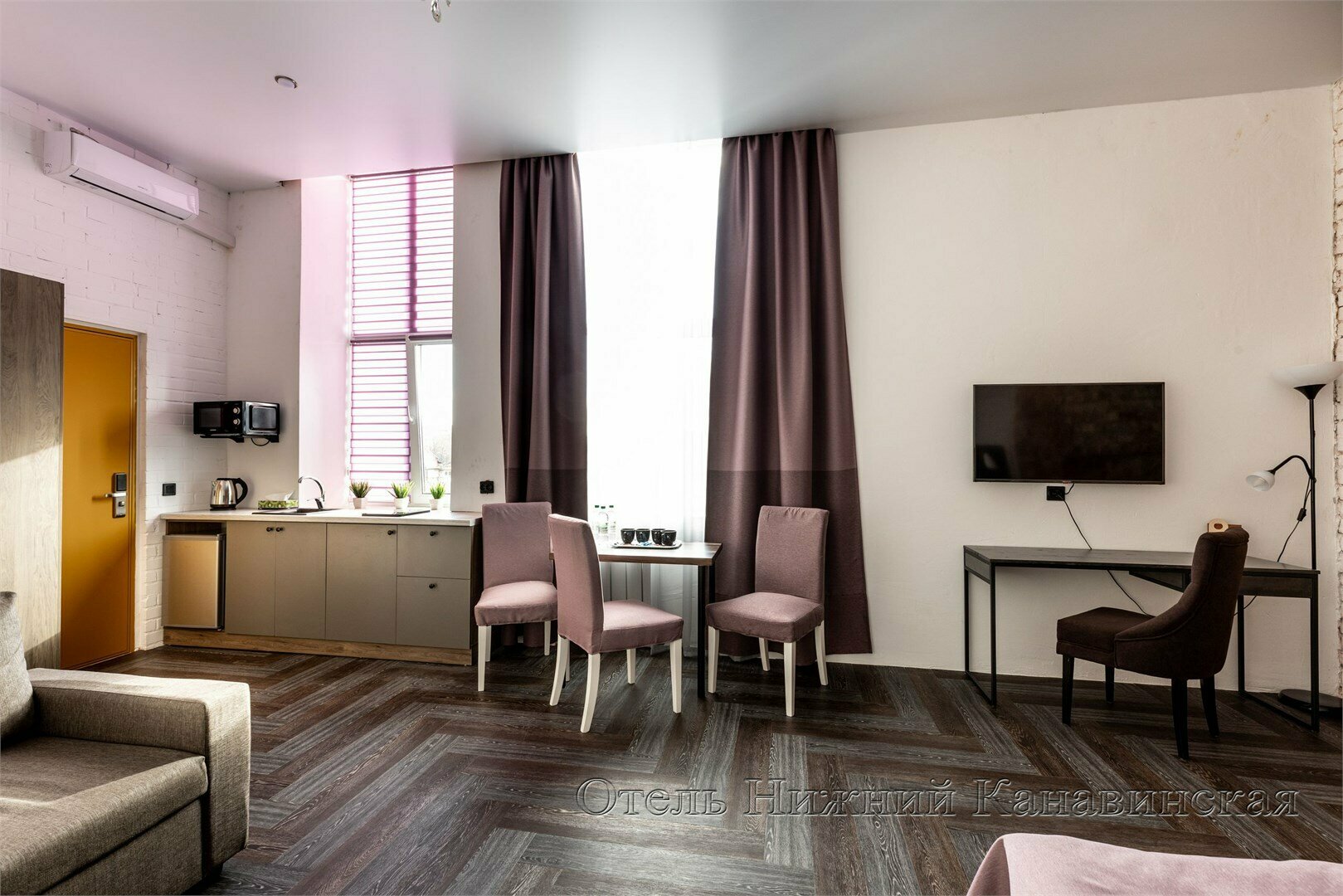 Люкс-студия