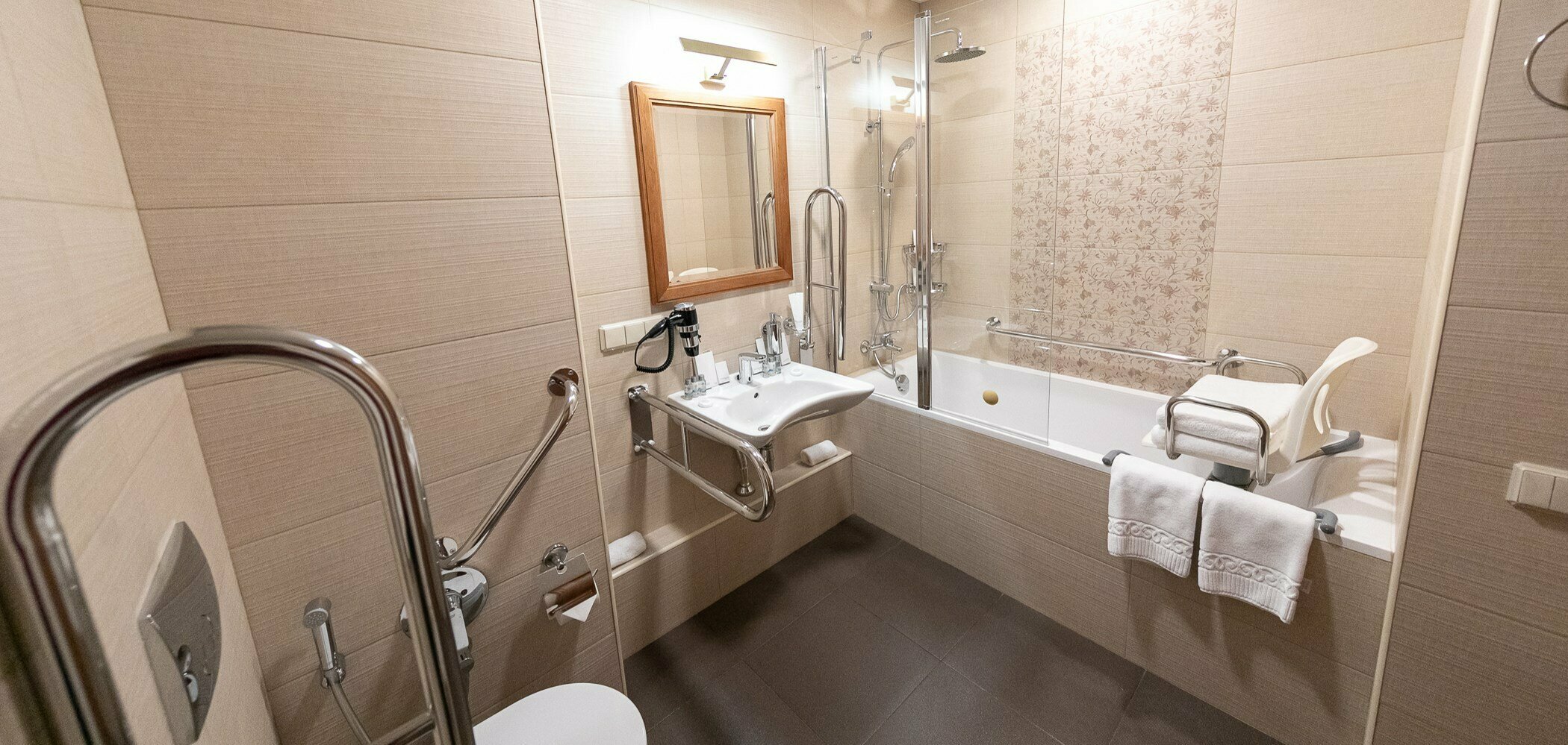 Двухместный номер для маломобильных групп населения