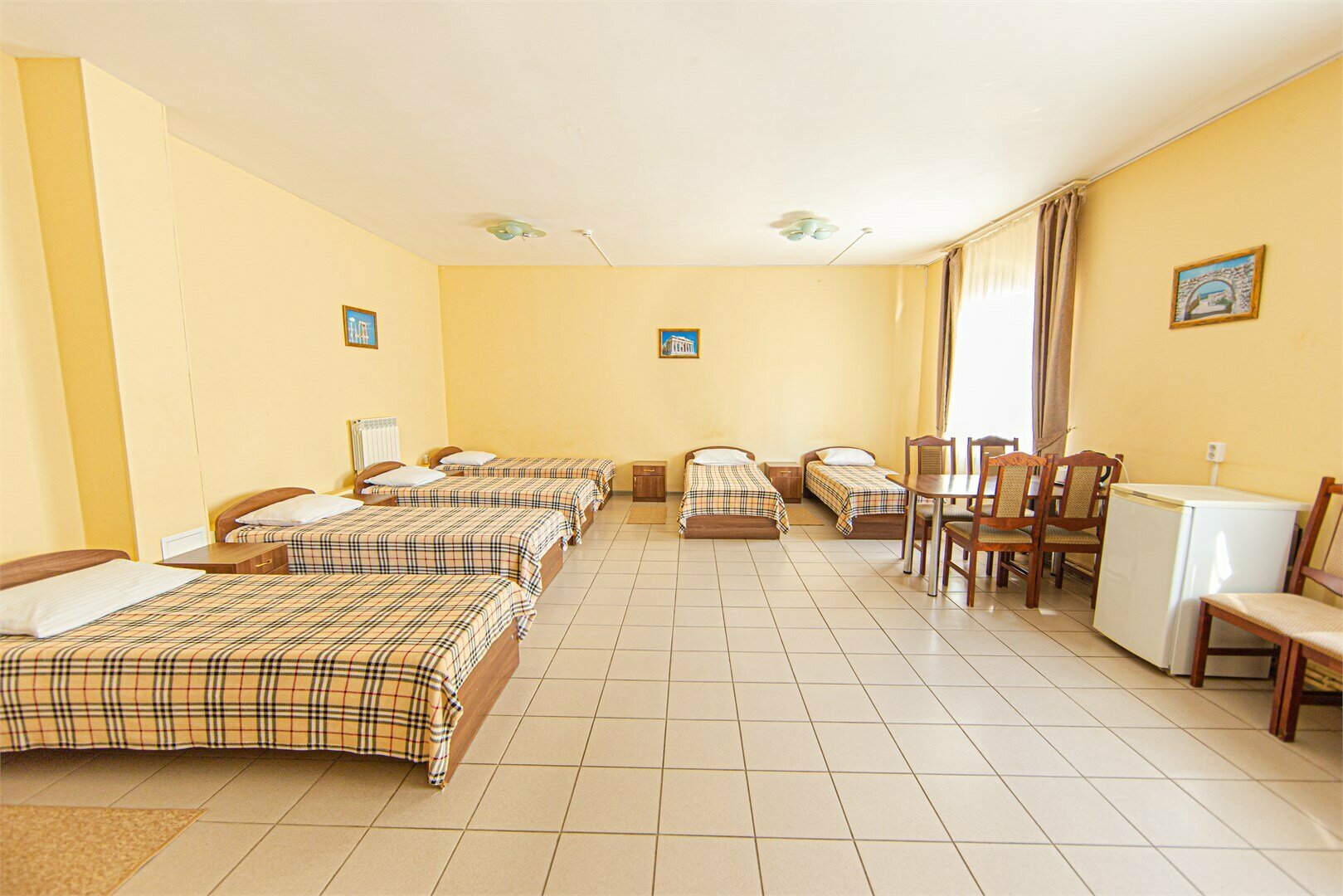 Шестиместный