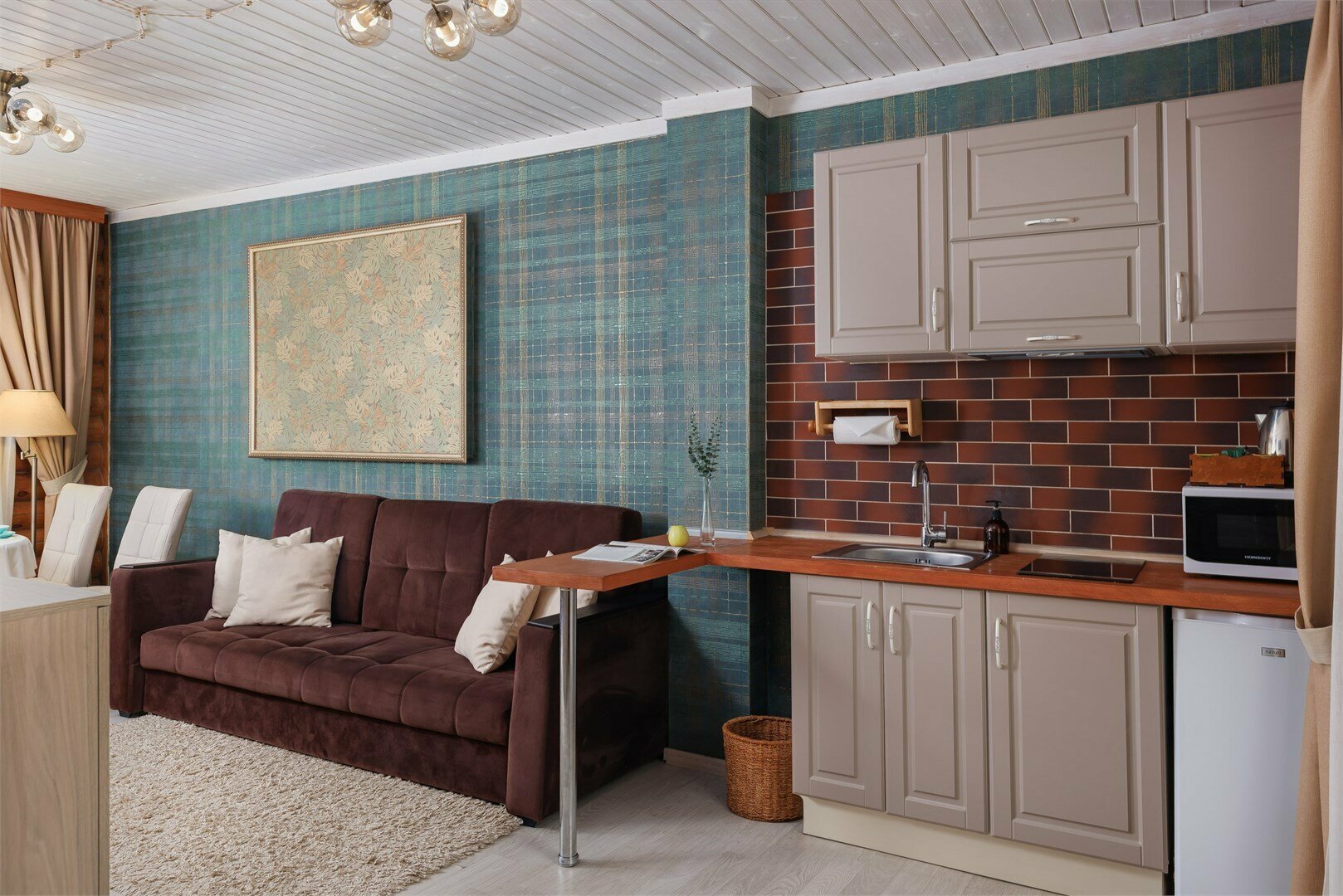 Таун-хаус с 2 спальными комнатами и мини-кухней