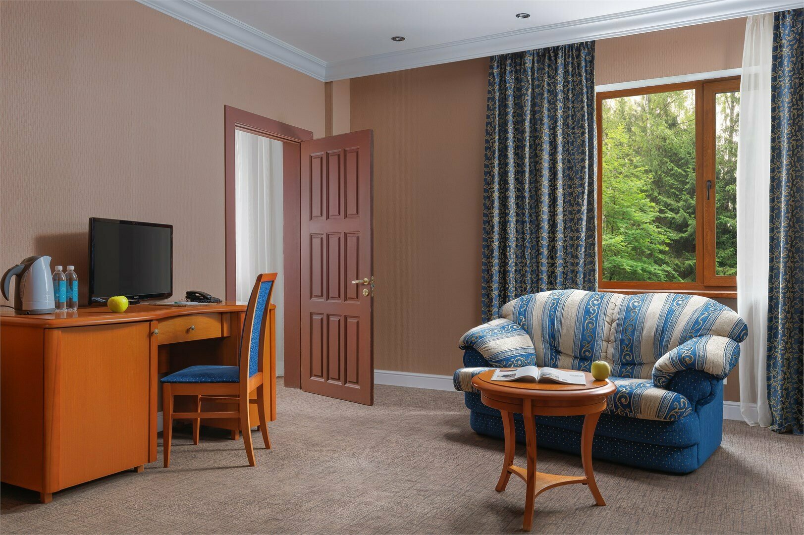 Семейный номер (Family)