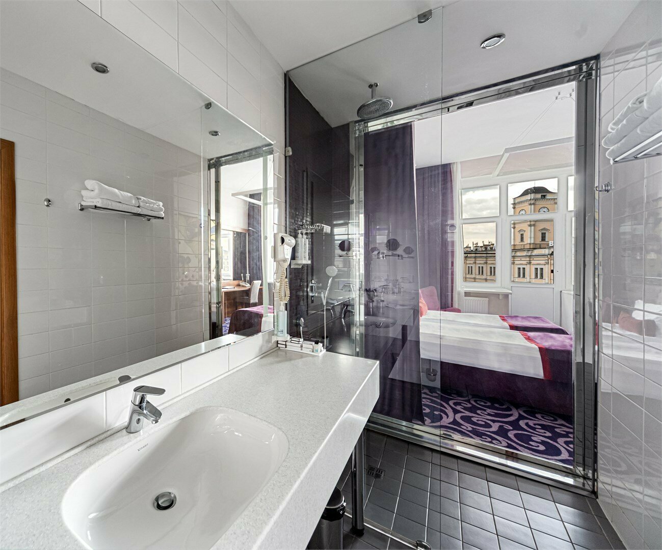 Джуниор сюит с видом на город