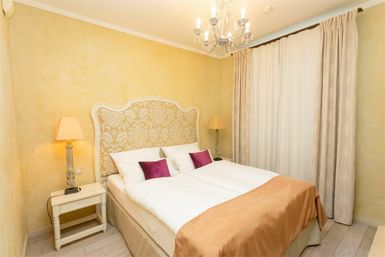 Джуниор сюит двухкомнатный