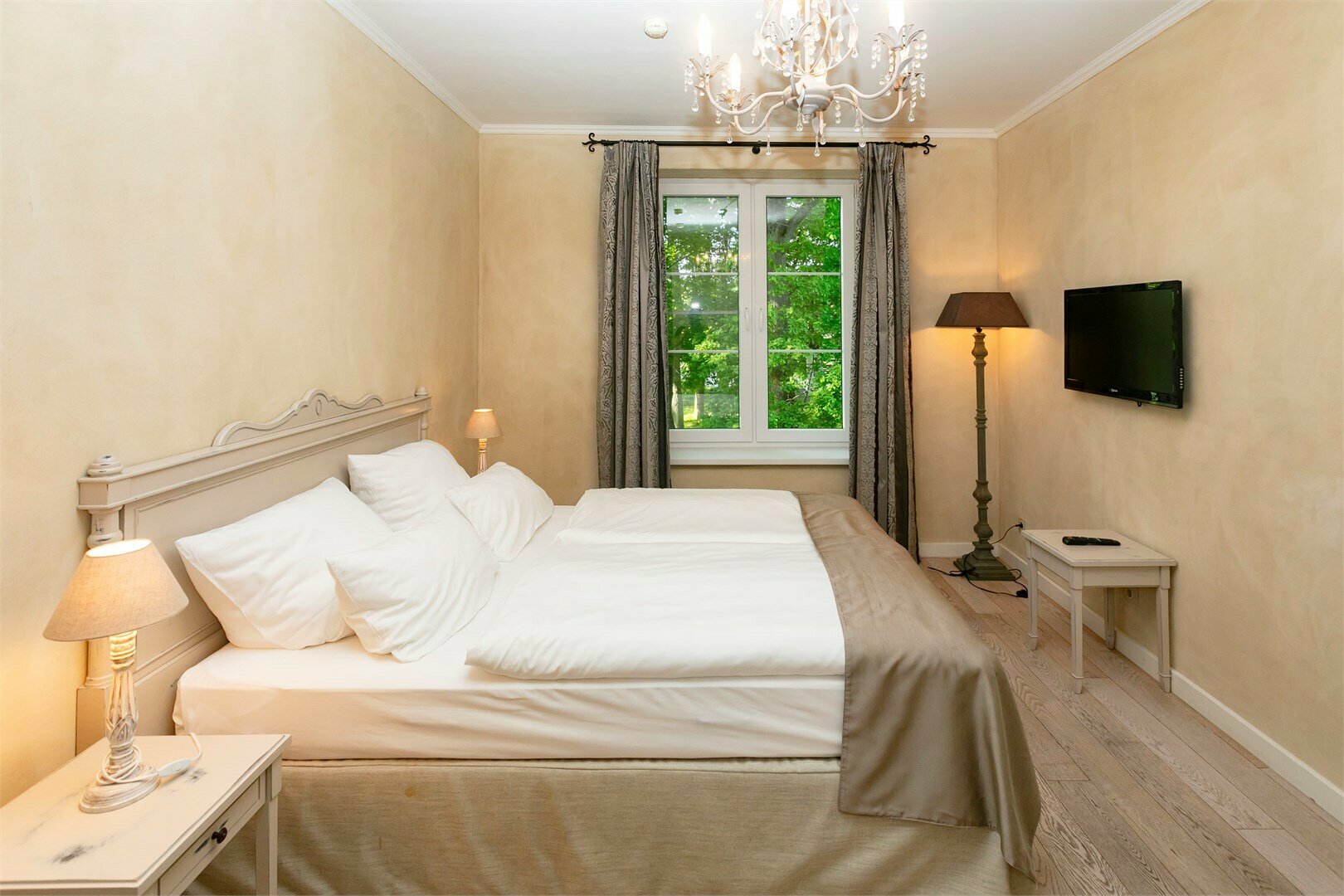 Улучшенный двухместный номер с 1 кроватью