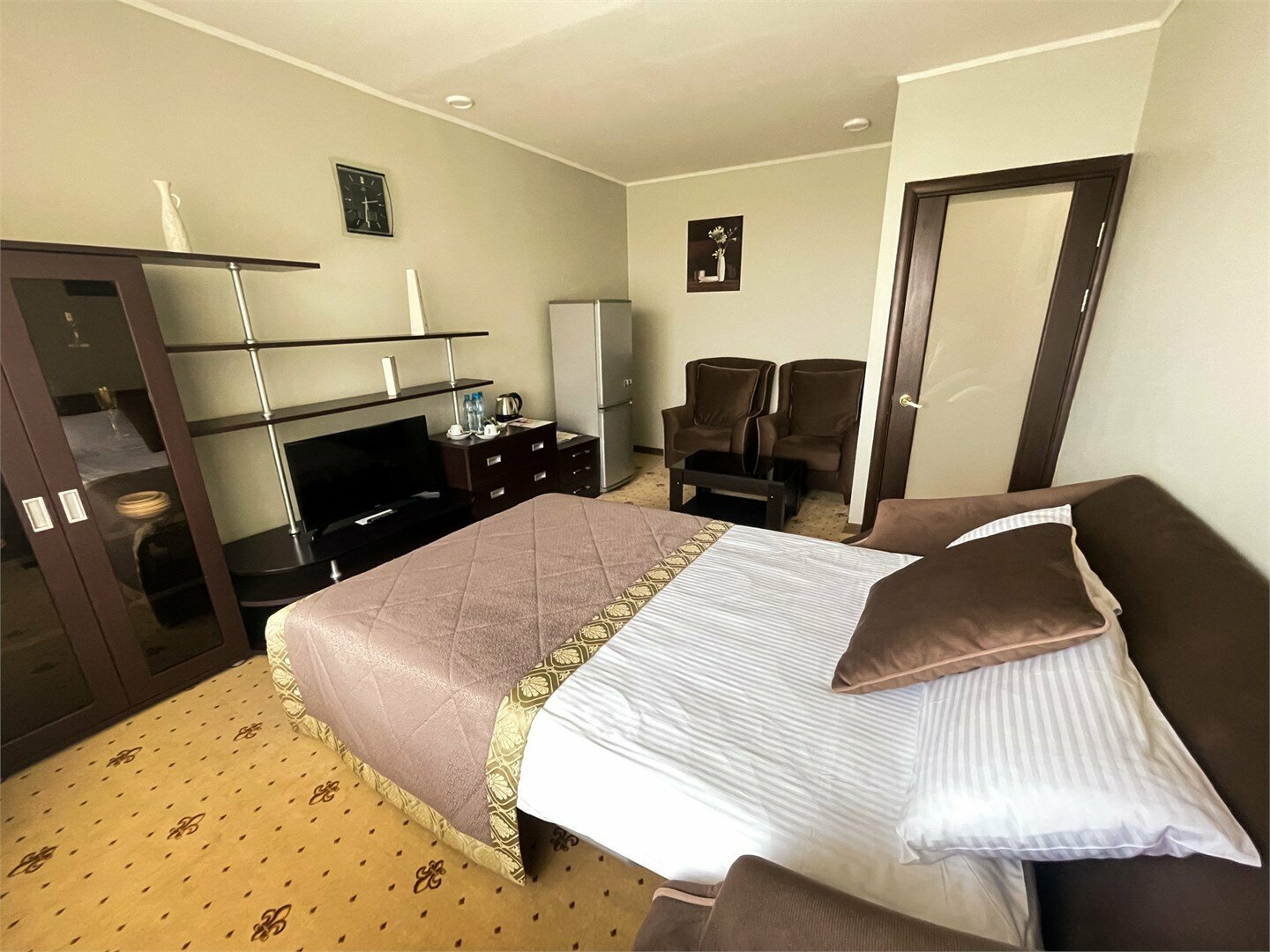 Полулюкс-Семейный номер