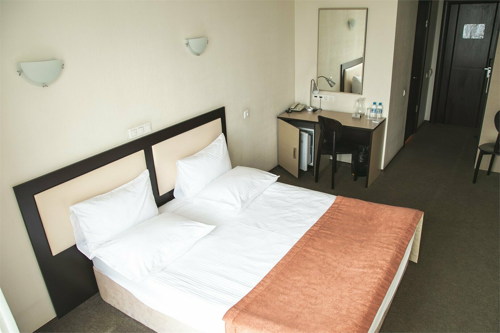 Улучшенный двухместный номер с 1 кроватью