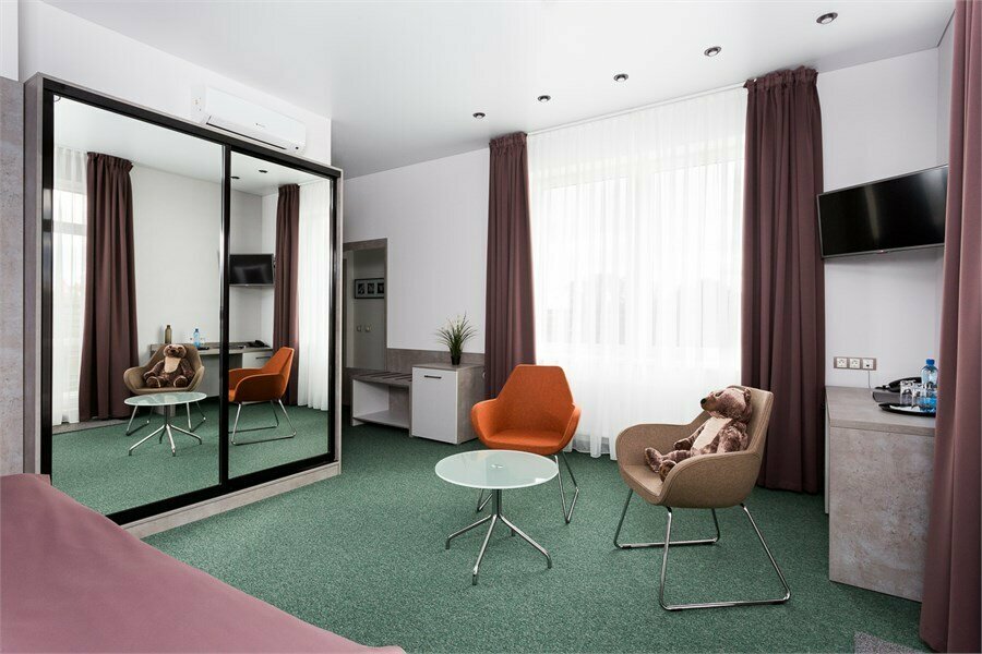 "Комфорт Плюс" с одной двуспальной/двумя односпальными кроватями