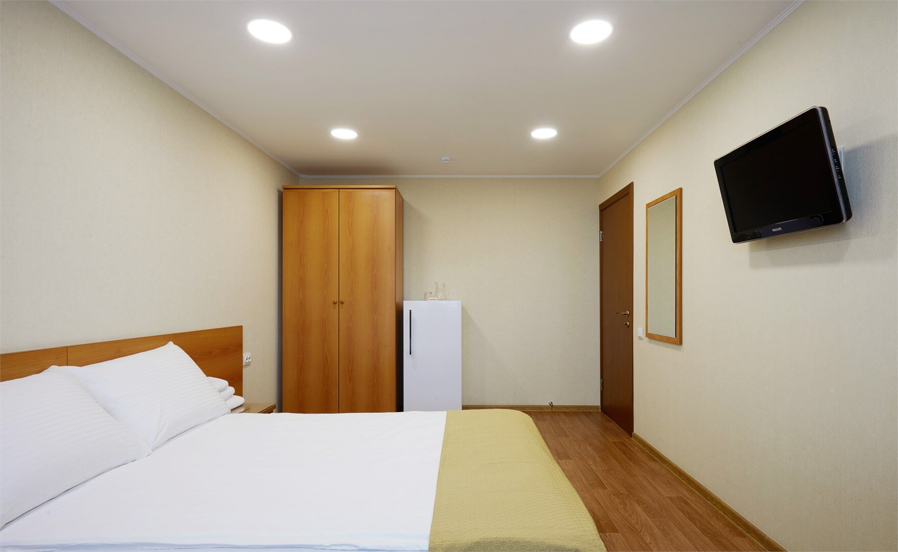 Двухместный номер с 1 кроватью и общей ванной комнатой