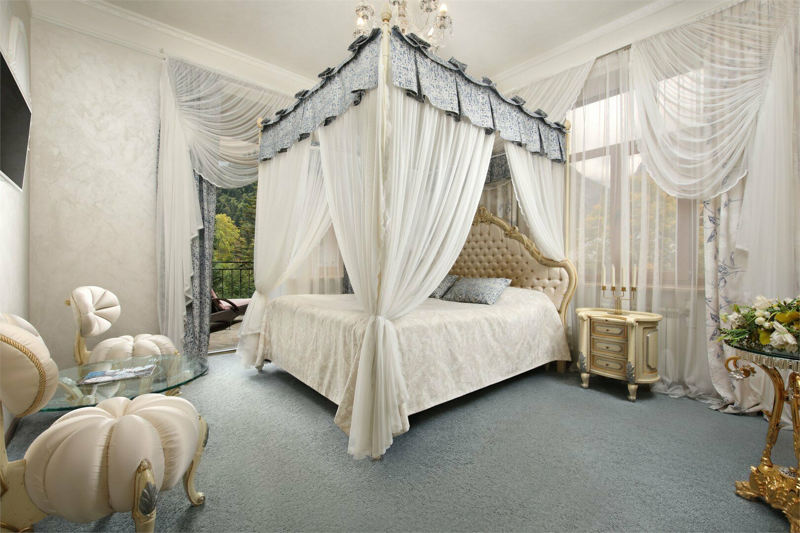 ДВУХМЕСТНЫЙ НОМЕР С ТЕРРАСОЙ И ВИДОМ НА ГОРЫ (№6)