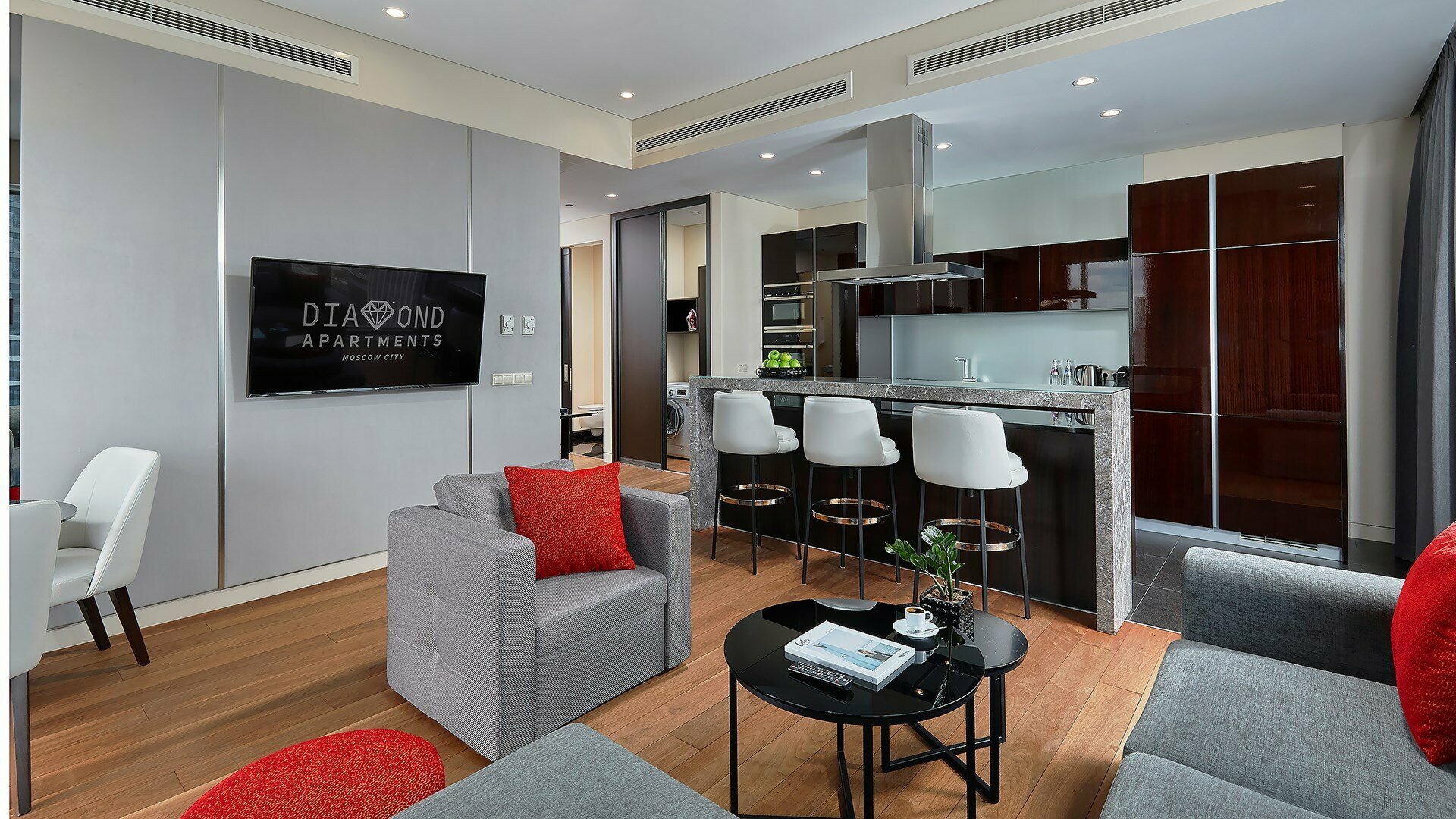 Corner Grand Apartment