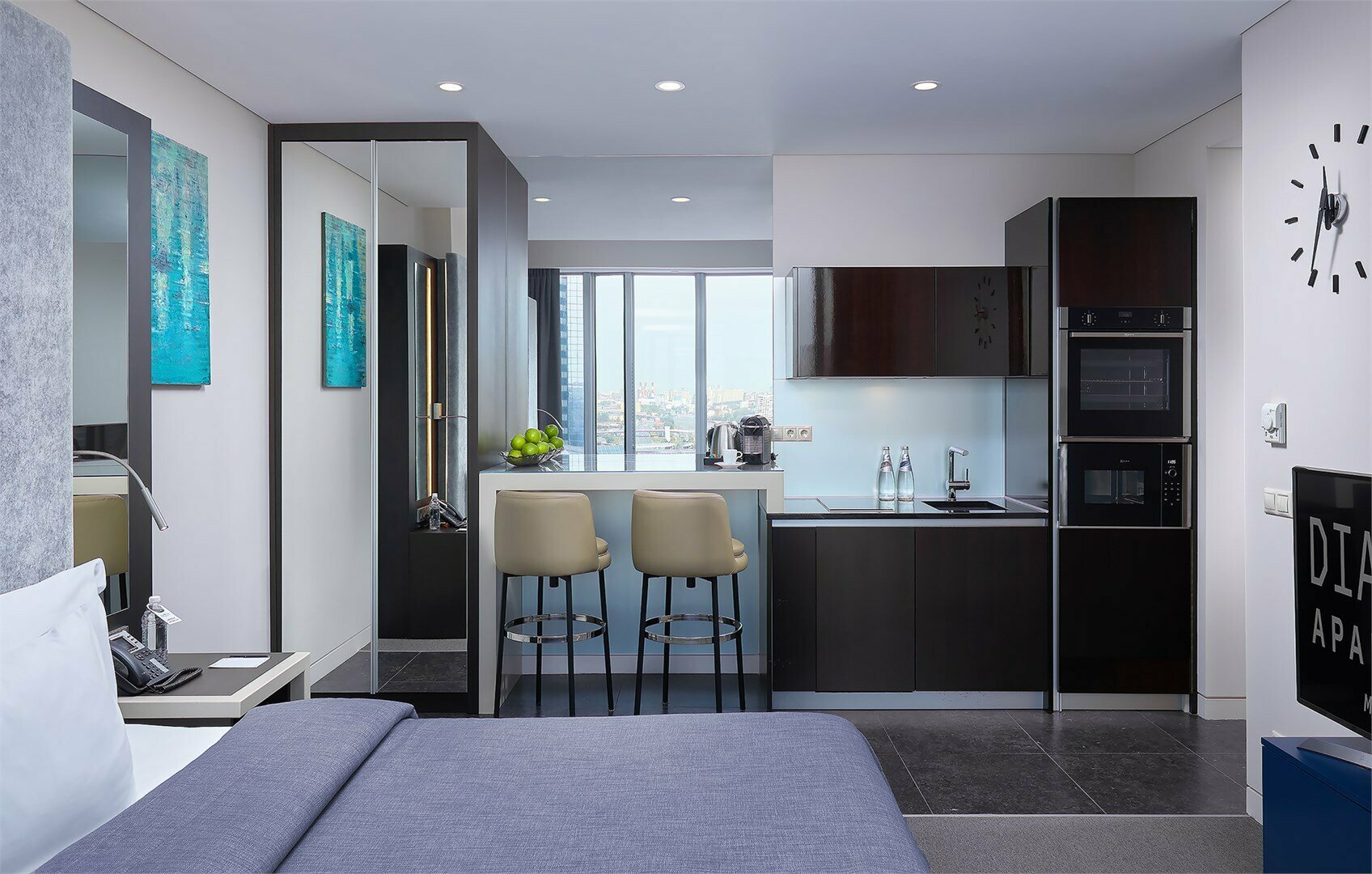 Studio Apartment с панорамной ванной