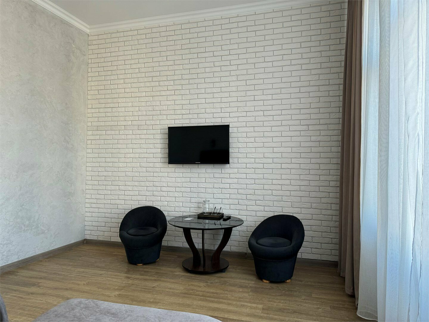 Однокомнатный двухместный улучшенный с балконом номер