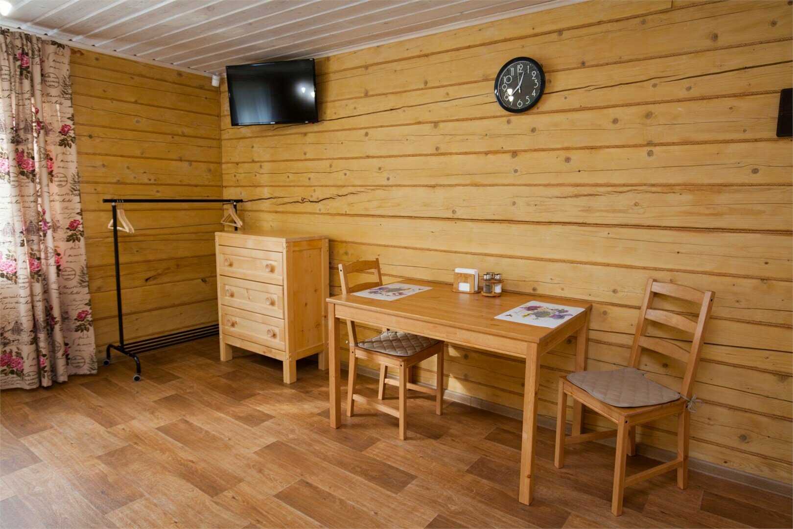 Комната  с двумя кроватями (СОЕДИНЯЮТСЯ)