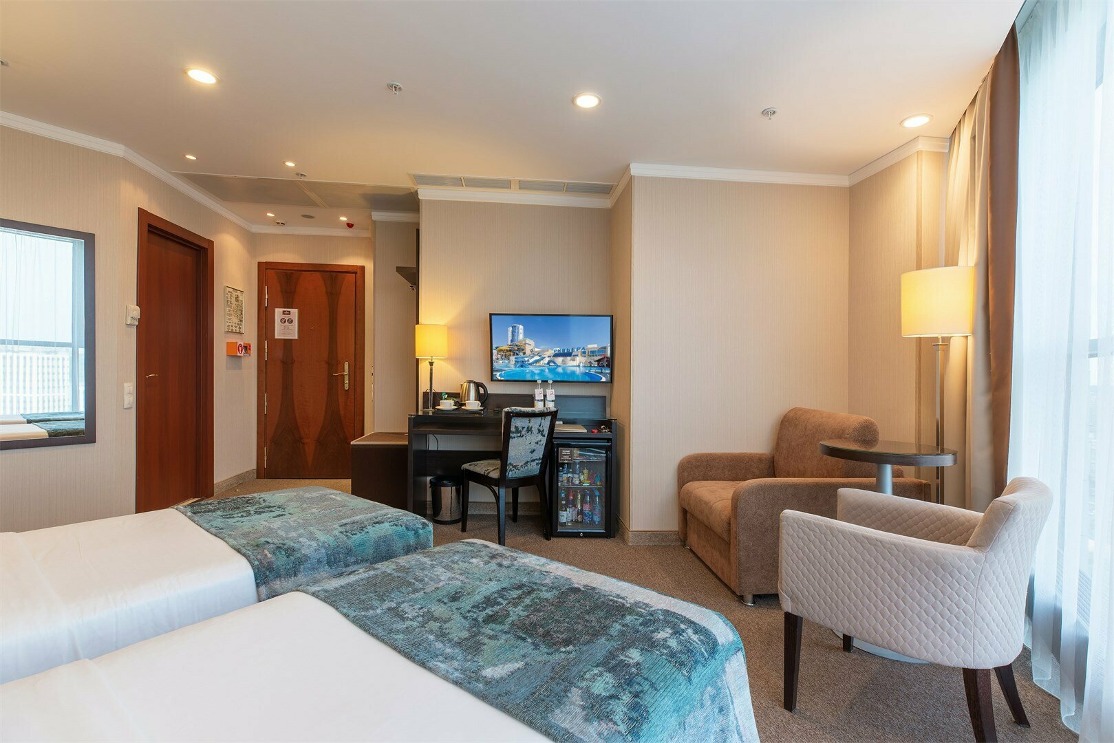 Улучшенный номер с панорамным видом Миллениум