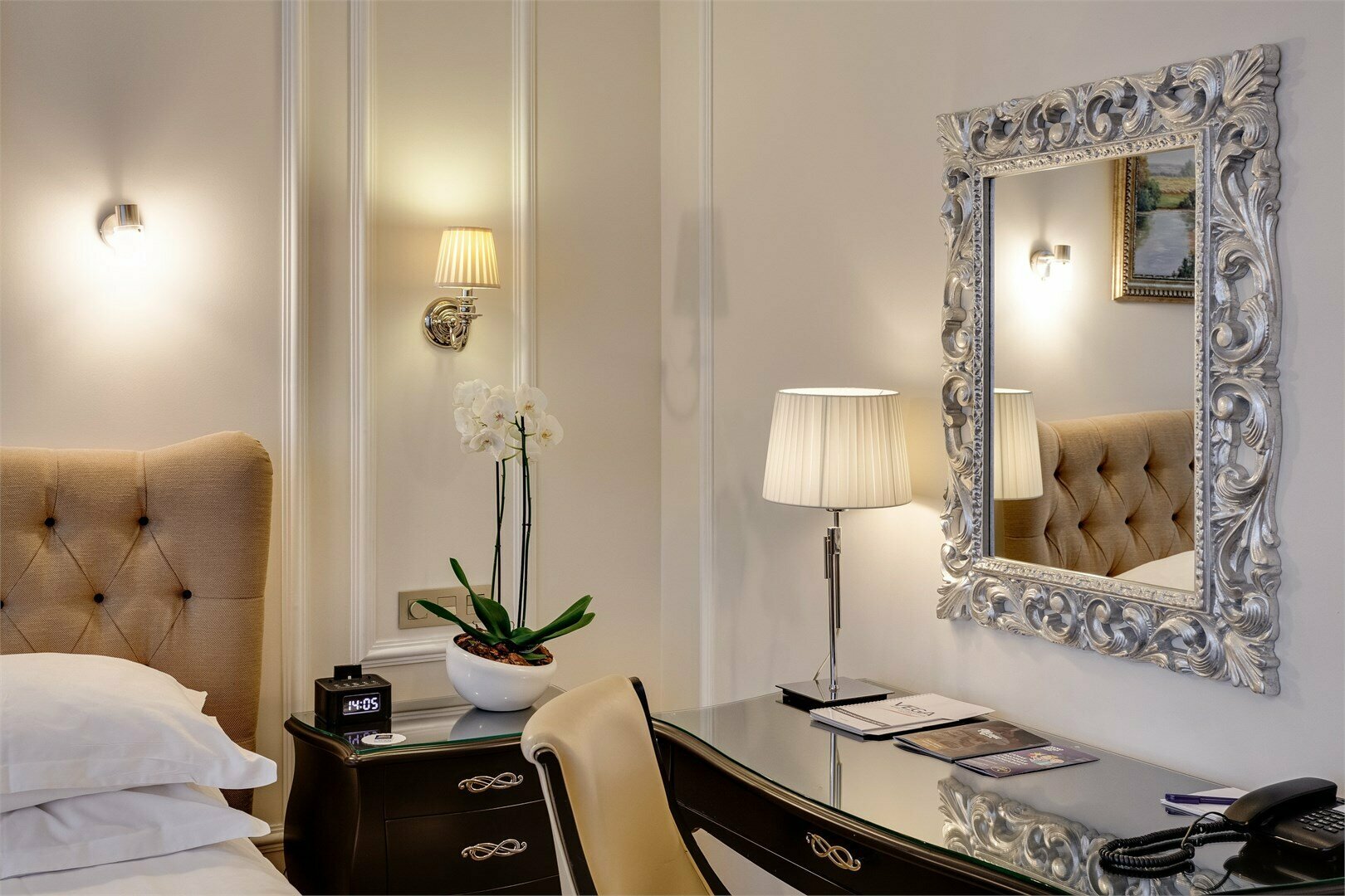 Джуниор Сюит