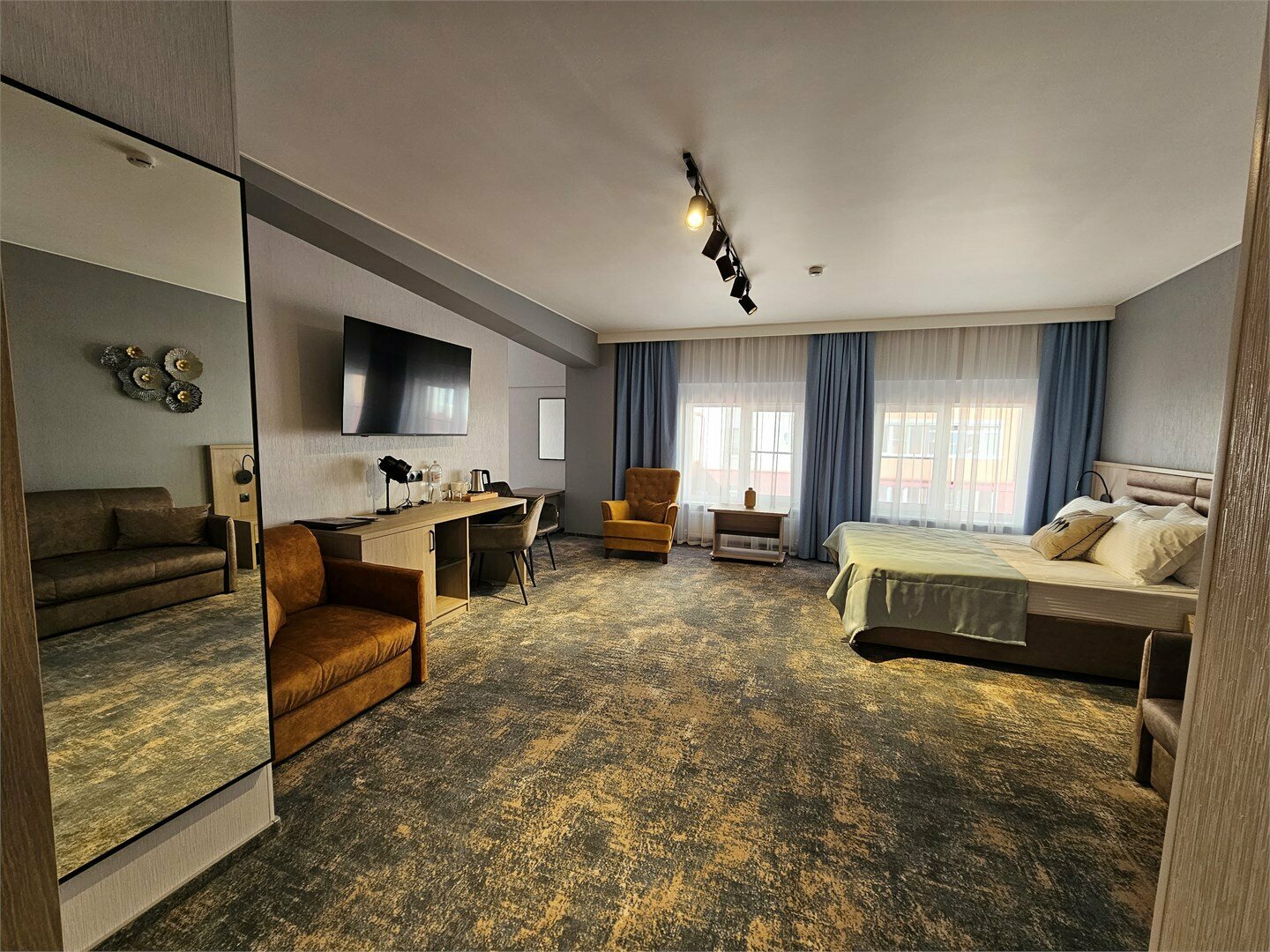 Де люкс плюс